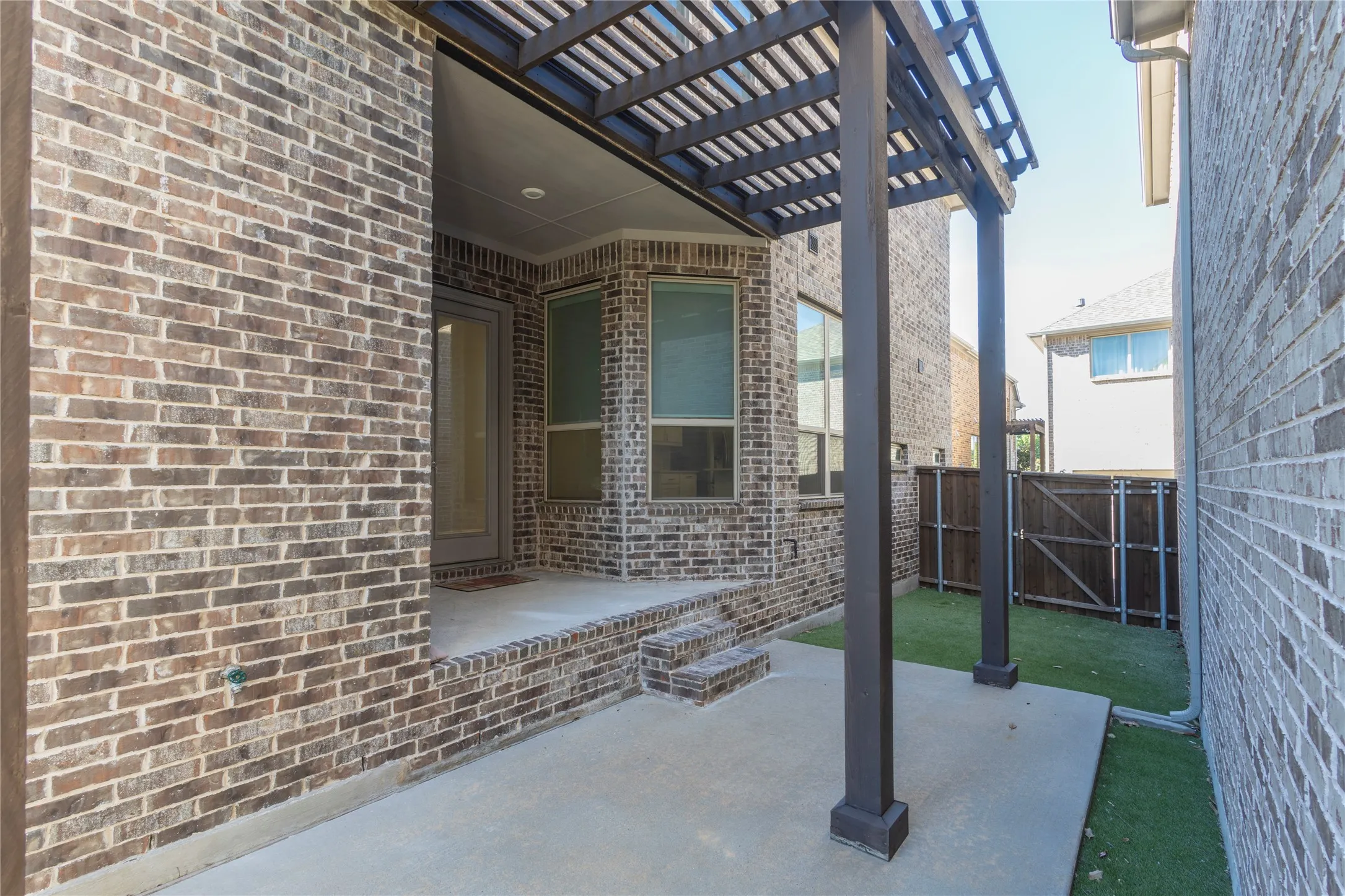 Single Family Residence For Sale in Dallas County , 2455 Cathedral Drive, Richardson, Texas 75080, 3 Bedroom, 3 Bathroom, 2 Garage spaces, 2,511 Sqft, built in 2017, mls#21339996, Real Estate Agent in Richardson, Homes For Sale in Dallas county, Homes For Sale in Richardson, Realtor in Richardson Texas, Real Estate Brokerage Independent Realty Texas, Luminita Cordes Realtor