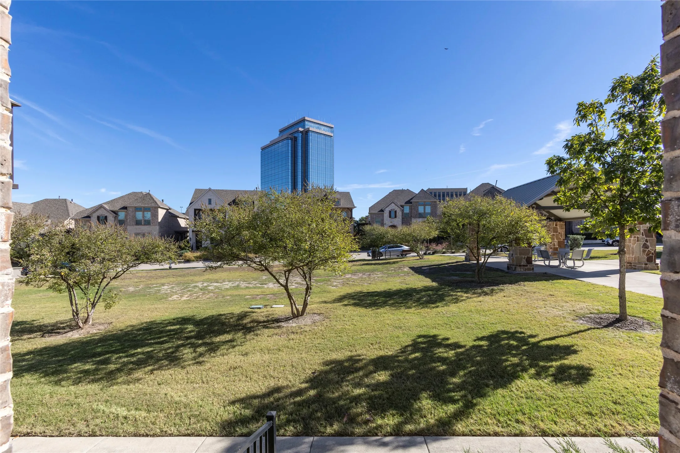 Single Family Residence For Sale in Dallas County , 2455 Cathedral Drive, Richardson, Texas 75080, 3 Bedroom, 3 Bathroom, 2 Garage spaces, 2,511 Sqft, built in 2017, mls#21339996, Real Estate Agent in Richardson, Homes For Sale in Dallas county, Homes For Sale in Richardson, Realtor in Richardson Texas, Real Estate Brokerage Independent Realty Texas, Luminita Cordes Realtor
