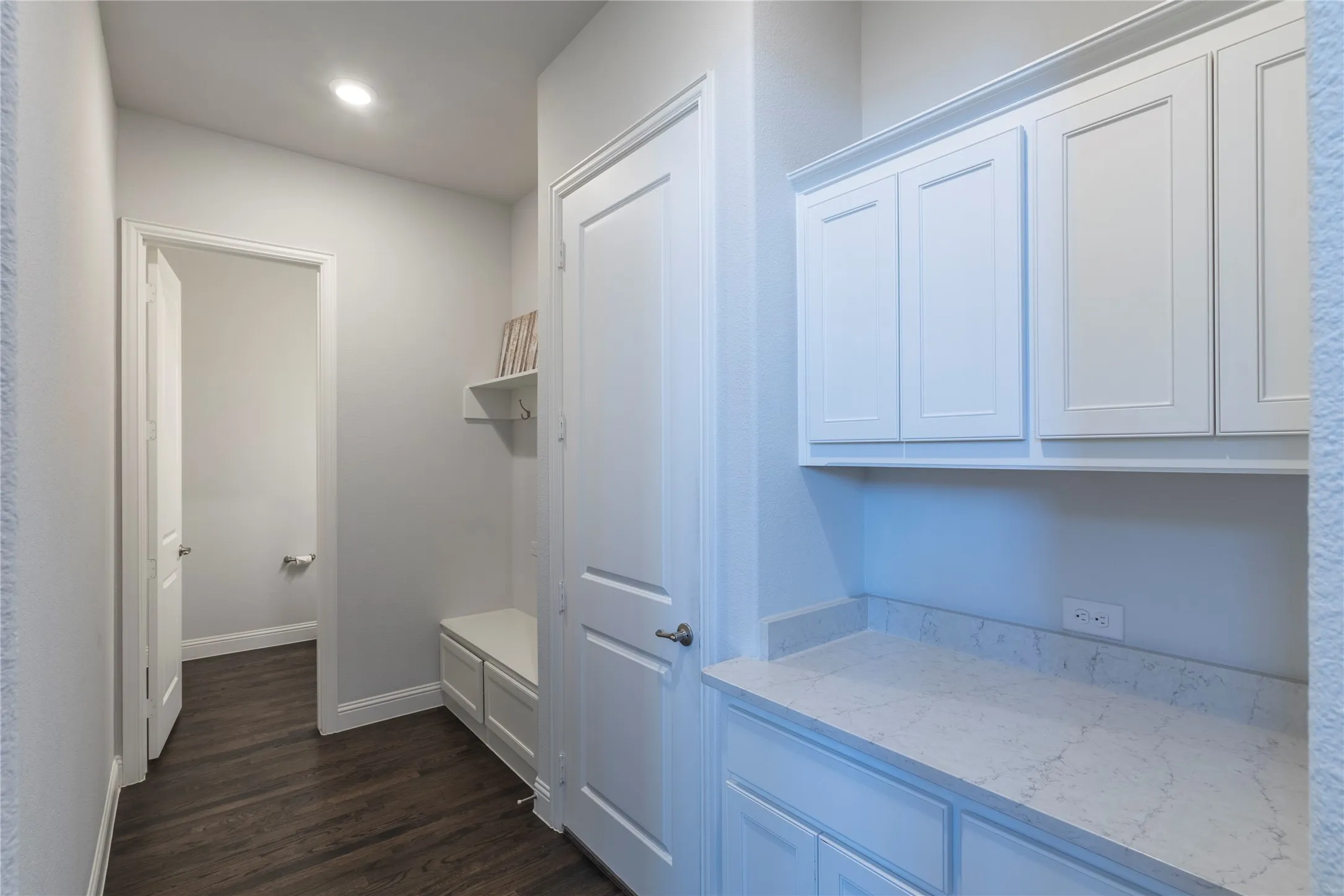 Single Family Residence For Sale in Dallas County , 2455 Cathedral Drive, Richardson, Texas 75080, 3 Bedroom, 3 Bathroom, 2 Garage spaces, 2,511 Sqft, built in 2017, mls#21339996, Real Estate Agent in Richardson, Homes For Sale in Dallas county, Homes For Sale in Richardson, Realtor in Richardson Texas, Real Estate Brokerage Independent Realty Texas, Luminita Cordes Realtor