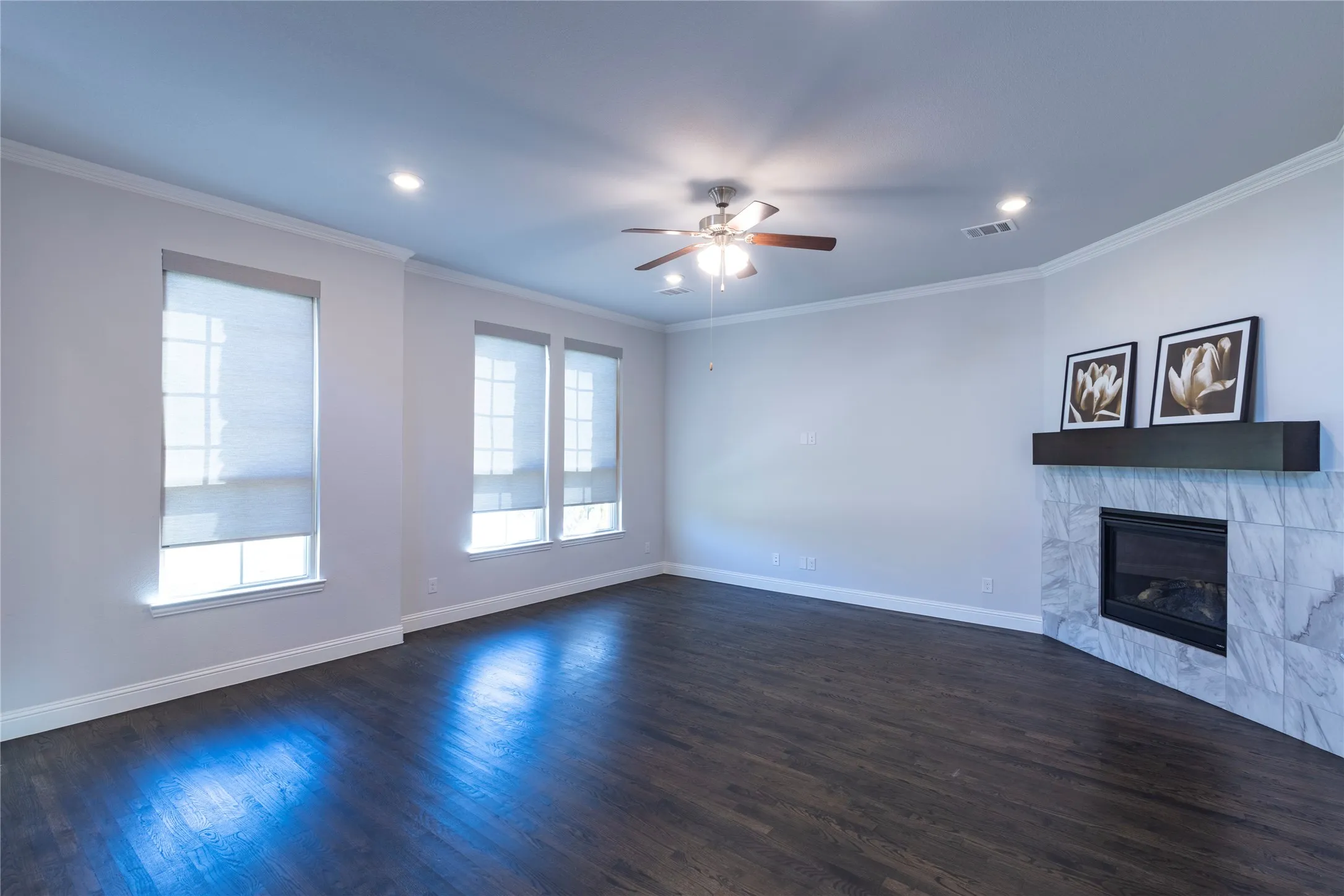 Single Family Residence For Sale in Dallas County , 2455 Cathedral Drive, Richardson, Texas 75080, 3 Bedroom, 3 Bathroom, 2 Garage spaces, 2,511 Sqft, built in 2017, mls#21339996, Real Estate Agent in Richardson, Homes For Sale in Dallas county, Homes For Sale in Richardson, Realtor in Richardson Texas, Real Estate Brokerage Independent Realty Texas, Luminita Cordes Realtor