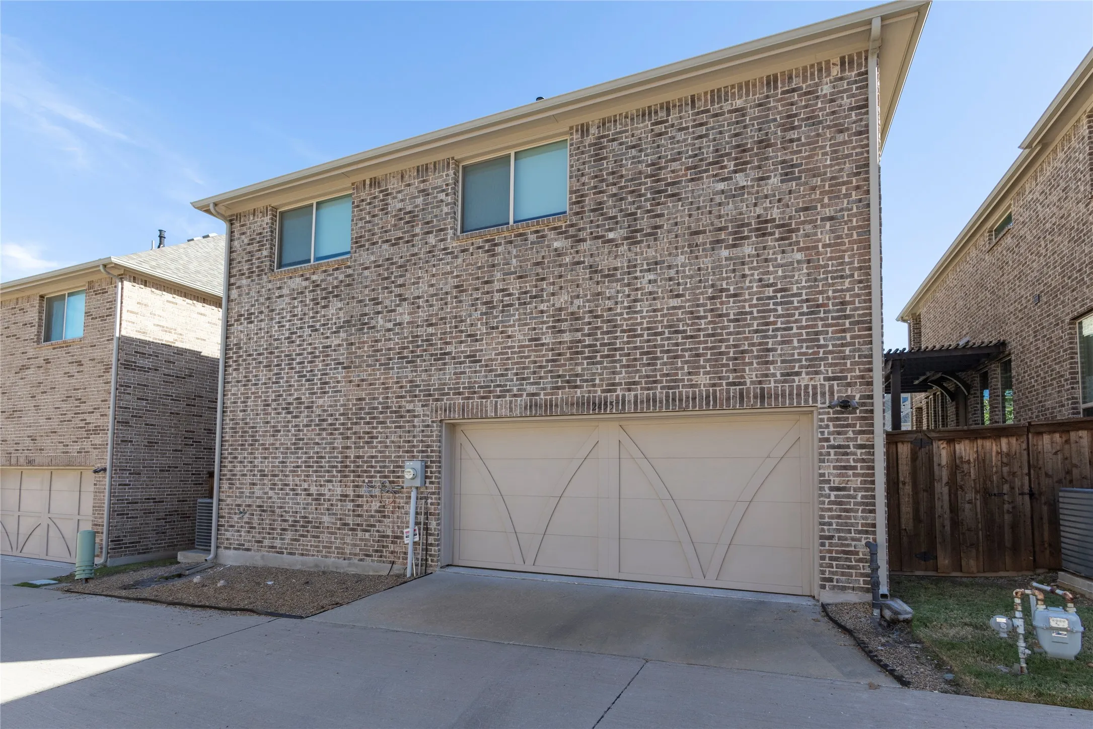Single Family Residence For Sale in Dallas County , 2455 Cathedral Drive, Richardson, Texas 75080, 3 Bedroom, 3 Bathroom, 2 Garage spaces, 2,511 Sqft, built in 2017, mls#21339996, Real Estate Agent in Richardson, Homes For Sale in Dallas county, Homes For Sale in Richardson, Realtor in Richardson Texas, Real Estate Brokerage Independent Realty Texas, Luminita Cordes Realtor