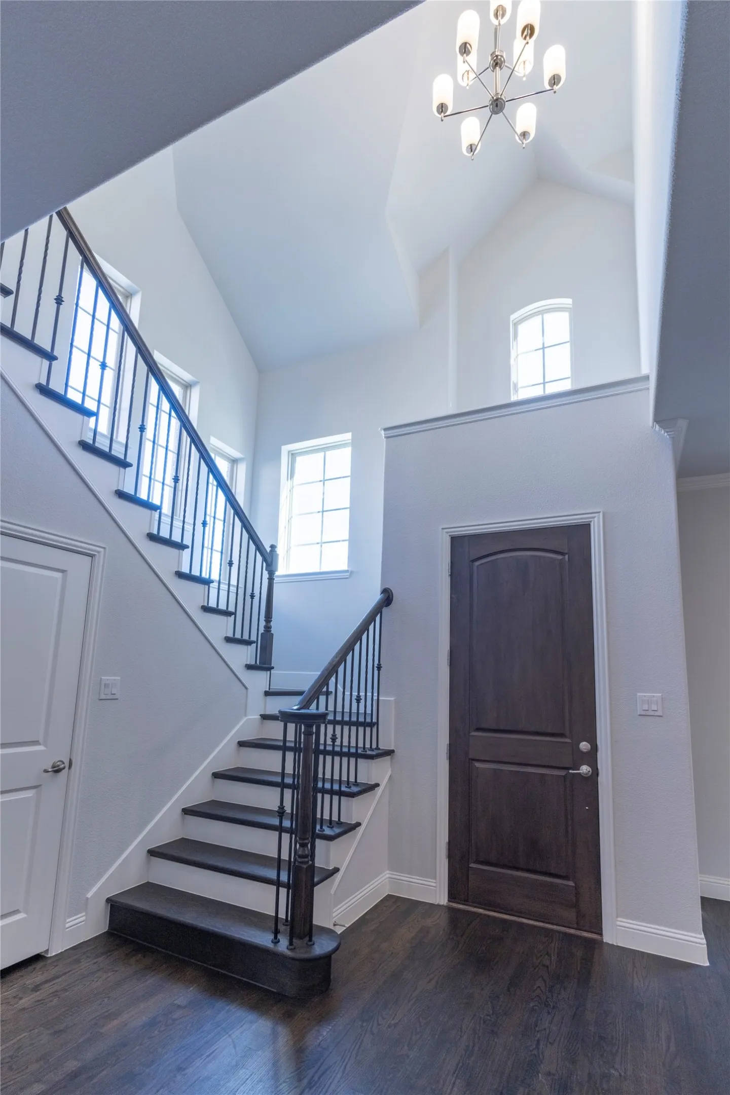 Single Family Residence For Sale in Dallas County , 2455 Cathedral Drive, Richardson, Texas 75080, 3 Bedroom, 3 Bathroom, 2 Garage spaces, 2,511 Sqft, built in 2017, mls#21339996, Real Estate Agent in Richardson, Homes For Sale in Dallas county, Homes For Sale in Richardson, Realtor in Richardson Texas, Real Estate Brokerage Independent Realty Texas, Luminita Cordes Realtor