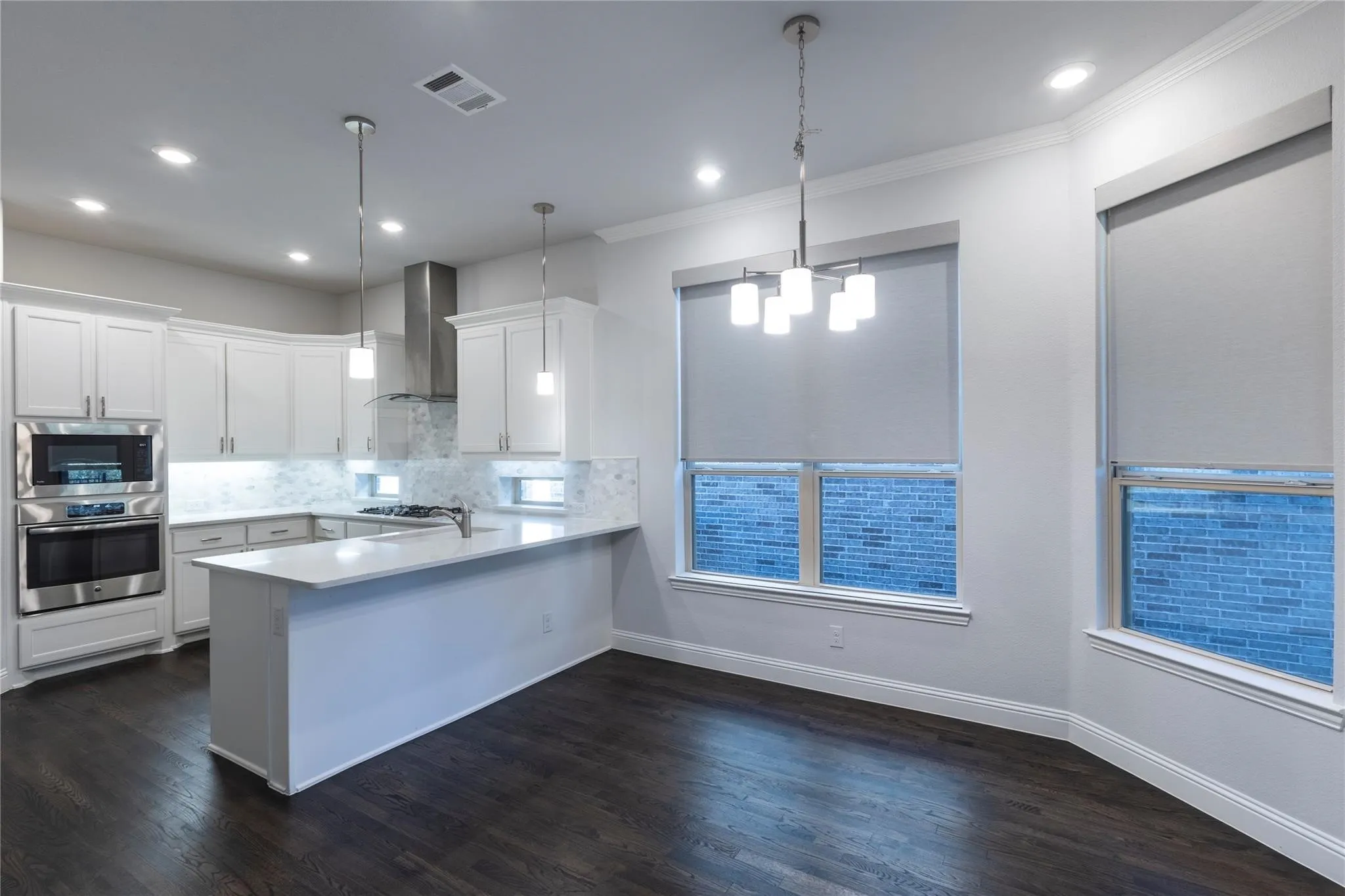 Single Family Residence For Sale in Dallas County , 2455 Cathedral Drive, Richardson, Texas 75080, 3 Bedroom, 3 Bathroom, 2 Garage spaces, 2,511 Sqft, built in 2017, mls#21339996, Real Estate Agent in Richardson, Homes For Sale in Dallas county, Homes For Sale in Richardson, Realtor in Richardson Texas, Real Estate Brokerage Independent Realty Texas, Luminita Cordes Realtor