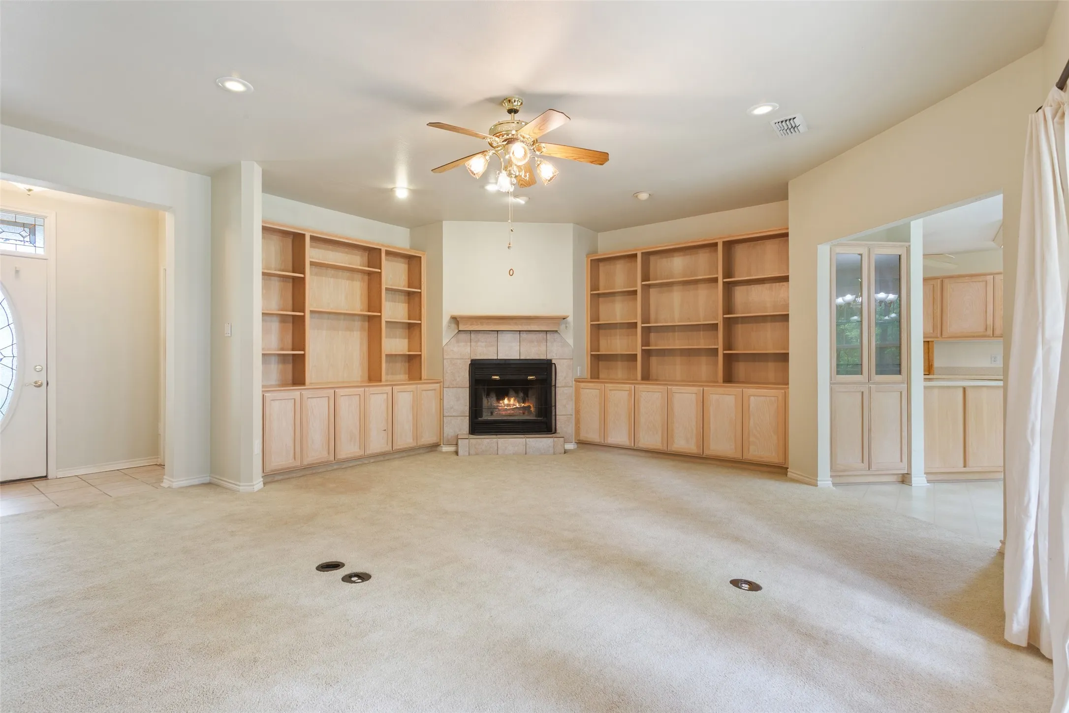 Single Family Residence For Sale in Freestone County , 804 Canary Lane, Fairfield, Texas 75840, 2 Bedrooms, 2 Bathrooms, 2 Garage spaces, 1,567 Sqft, built in 2001, Price $349,500, mls#21340771, Real Estate Agent in Fairfield, Homes For Sale in Freestone county, Homes For Sale in Fairfield, Realtor in Fairfield Texas, Real Estate Brokerage Independent Realty Texas, Luminita Cordes Realtor