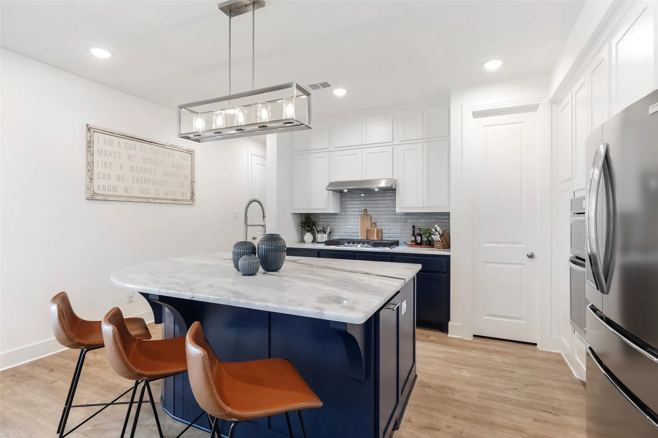 Single Family Residence For Sale in Collin County , 2704 Acadia Mews, Celina, Texas 75009, 5 Bedroom, 3 Bathroom, 2 Garage spaces, 2,521 Sqft, built in 2024, mls#21340177, Real Estate Agent in Celina, Homes For Sale in Collin county, Homes For Sale in Celina, Realtor in Celina Texas, Real Estate Brokerage Independent Realty Texas, Luminita Cordes Realtor