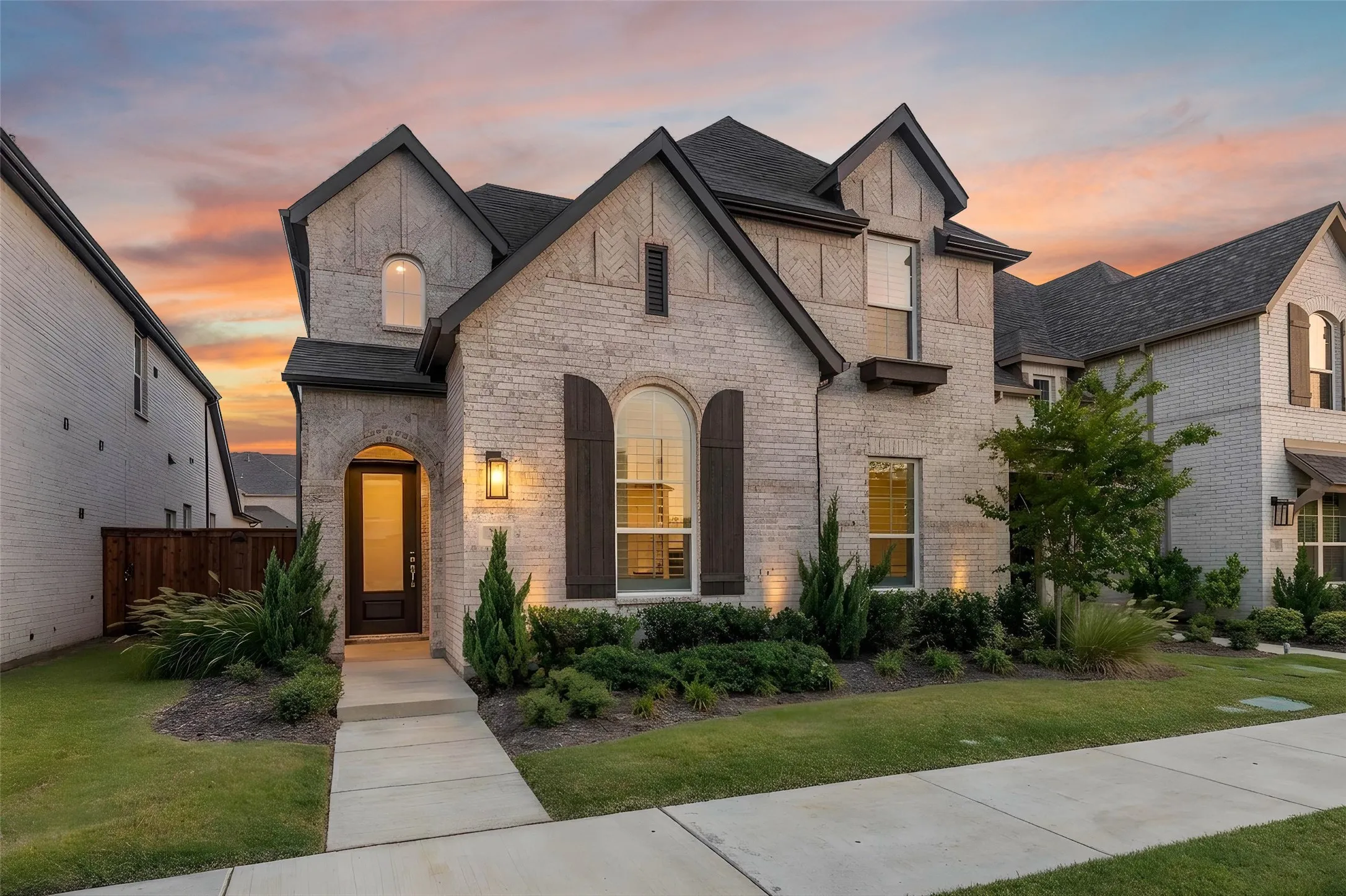 Single Family Residence For Sale in Collin County , 2704 Acadia Mews, Celina, Texas 75009, 5 Bedroom, 3 Bathroom, 2 Garage spaces, 2,521 Sqft, built in 2024, mls#21340177, Real Estate Agent in Celina, Homes For Sale in Collin county, Homes For Sale in Celina, Realtor in Celina Texas, Real Estate Brokerage Independent Realty Texas, Luminita Cordes Realtor