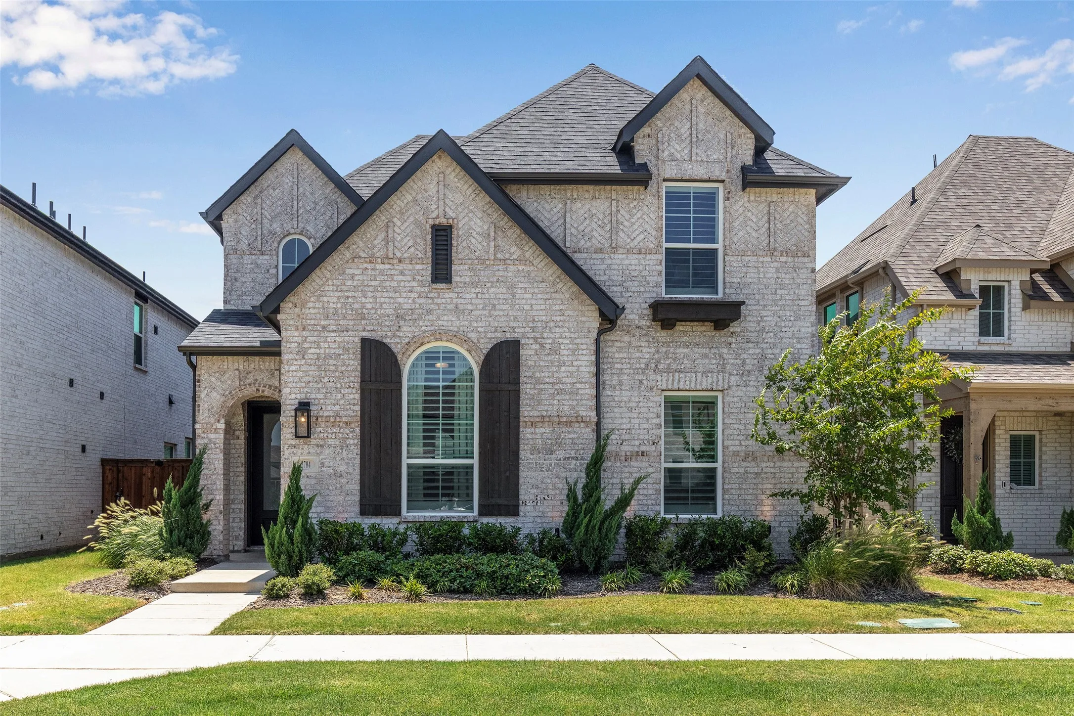 Single Family Residence For Sale in Collin County , 2704 Acadia Mews, Celina, Texas 75009, 5 Bedroom, 3 Bathroom, 2 Garage spaces, 2,521 Sqft, built in 2024, mls#21340177, Real Estate Agent in Celina, Homes For Sale in Collin county, Homes For Sale in Celina, Realtor in Celina Texas, Real Estate Brokerage Independent Realty Texas, Luminita Cordes Realtor