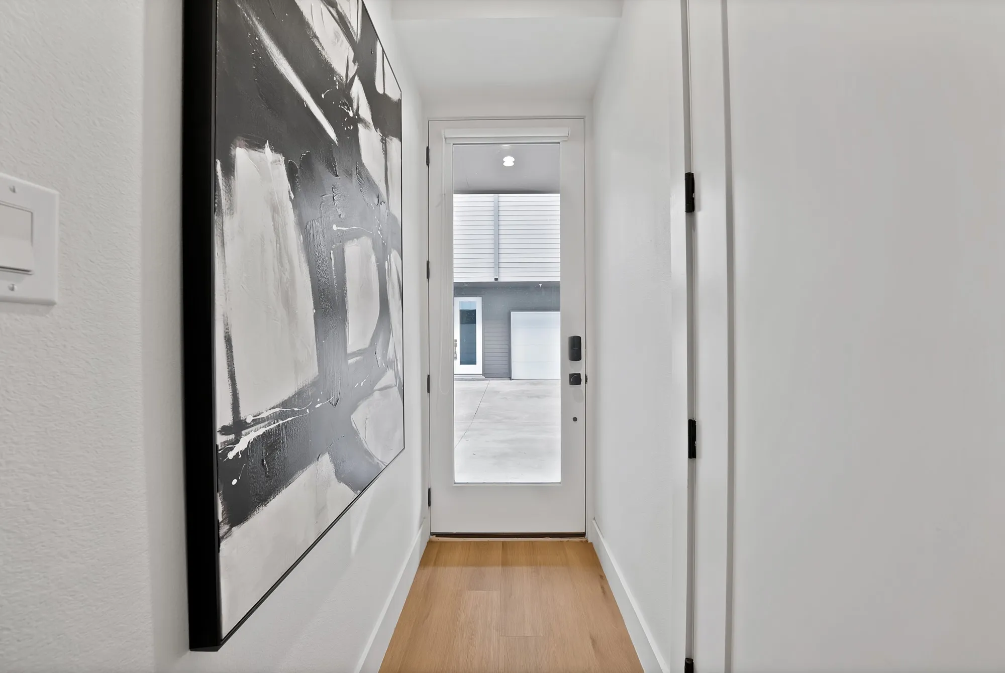 Condominium For Rent in Dallas County , 2139 Mail Avenue 102, Dallas, Texas 75235, 2 Bedroom, 3 Bathroom, 2 Garage spaces, 1,512 Sqft, built in 2021, mls#21340851, Real Estate Agent in Dallas, Homes For Rent in Dallas county, Homes For Rent in Dallas, Realtor in Dallas Texas, Real Estate Brokerage Independent Realty Texas, Luminita Cordes Realtor