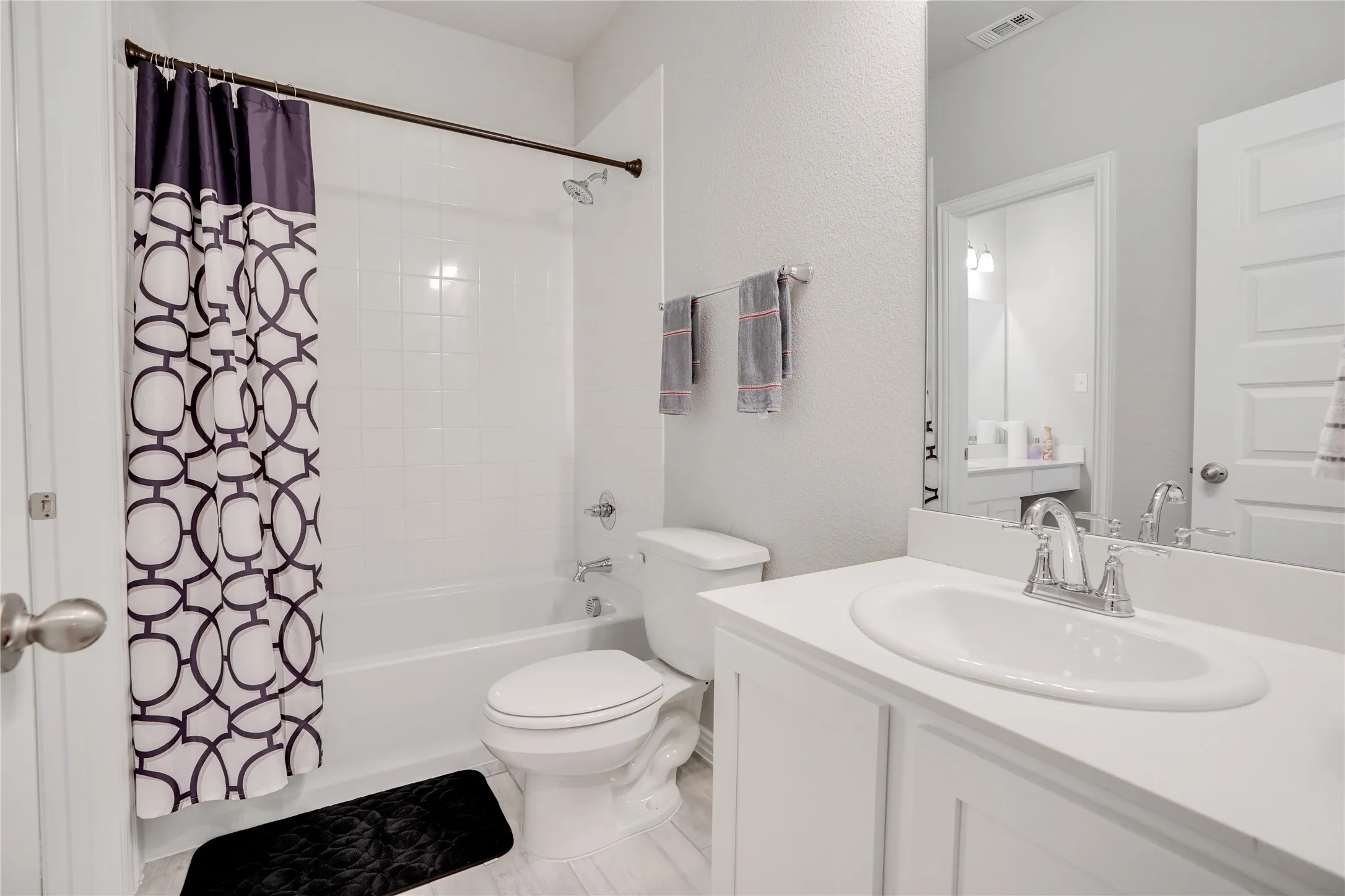 Single Family Residence For Sale in Denton County , 1521 Bison Trail, Aubrey, Texas 76227, 5 Bedroom, 4 Bathroom, 3 Garage spaces, 4,000 Sqft, built in 2022, mls#21340076, Real Estate Agent in Aubrey, Homes For Sale in Denton county, Homes For Sale in Aubrey, Realtor in Aubrey Texas, Real Estate Brokerage Independent Realty Texas, Luminita Cordes Realtor