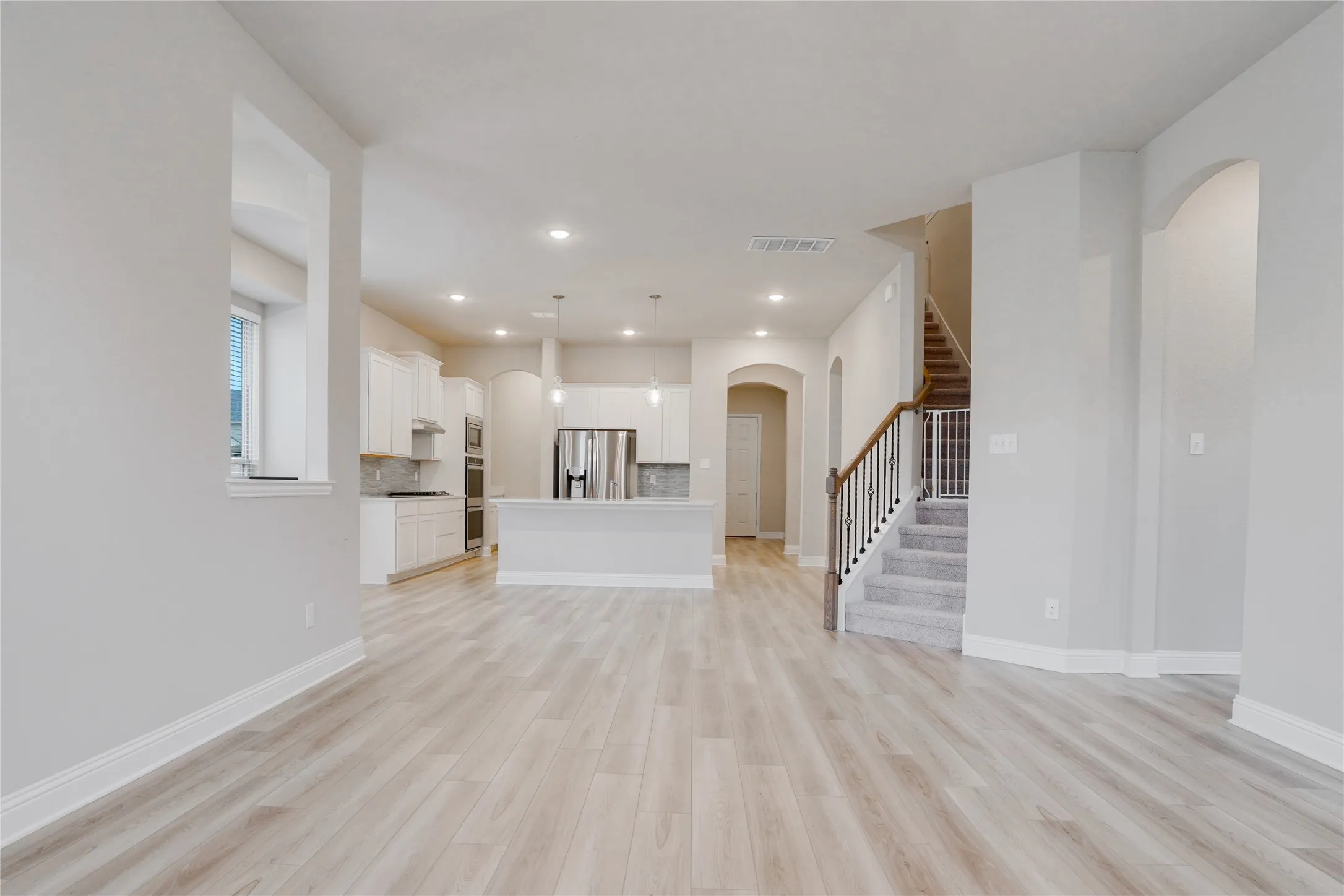 Single Family Residence For Sale in Denton County , 1521 Bison Trail, Aubrey, Texas 76227, 5 Bedroom, 4 Bathroom, 3 Garage spaces, 4,000 Sqft, built in 2022, mls#21340076, Real Estate Agent in Aubrey, Homes For Sale in Denton county, Homes For Sale in Aubrey, Realtor in Aubrey Texas, Real Estate Brokerage Independent Realty Texas, Luminita Cordes Realtor
