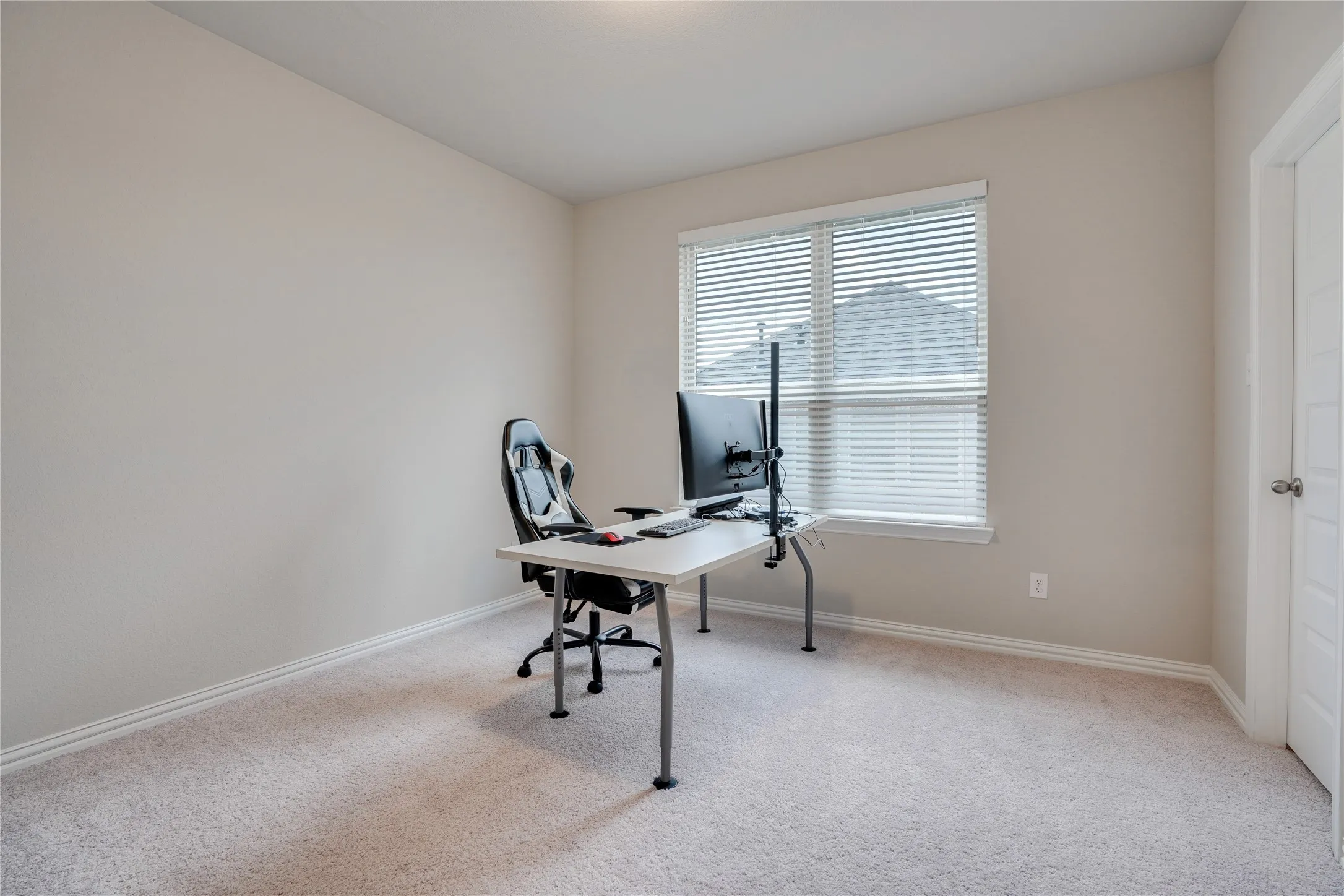 Single Family Residence For Sale in Denton County , 1521 Bison Trail, Aubrey, Texas 76227, 5 Bedroom, 4 Bathroom, 3 Garage spaces, 4,000 Sqft, built in 2022, mls#21340076, Real Estate Agent in Aubrey, Homes For Sale in Denton county, Homes For Sale in Aubrey, Realtor in Aubrey Texas, Real Estate Brokerage Independent Realty Texas, Luminita Cordes Realtor