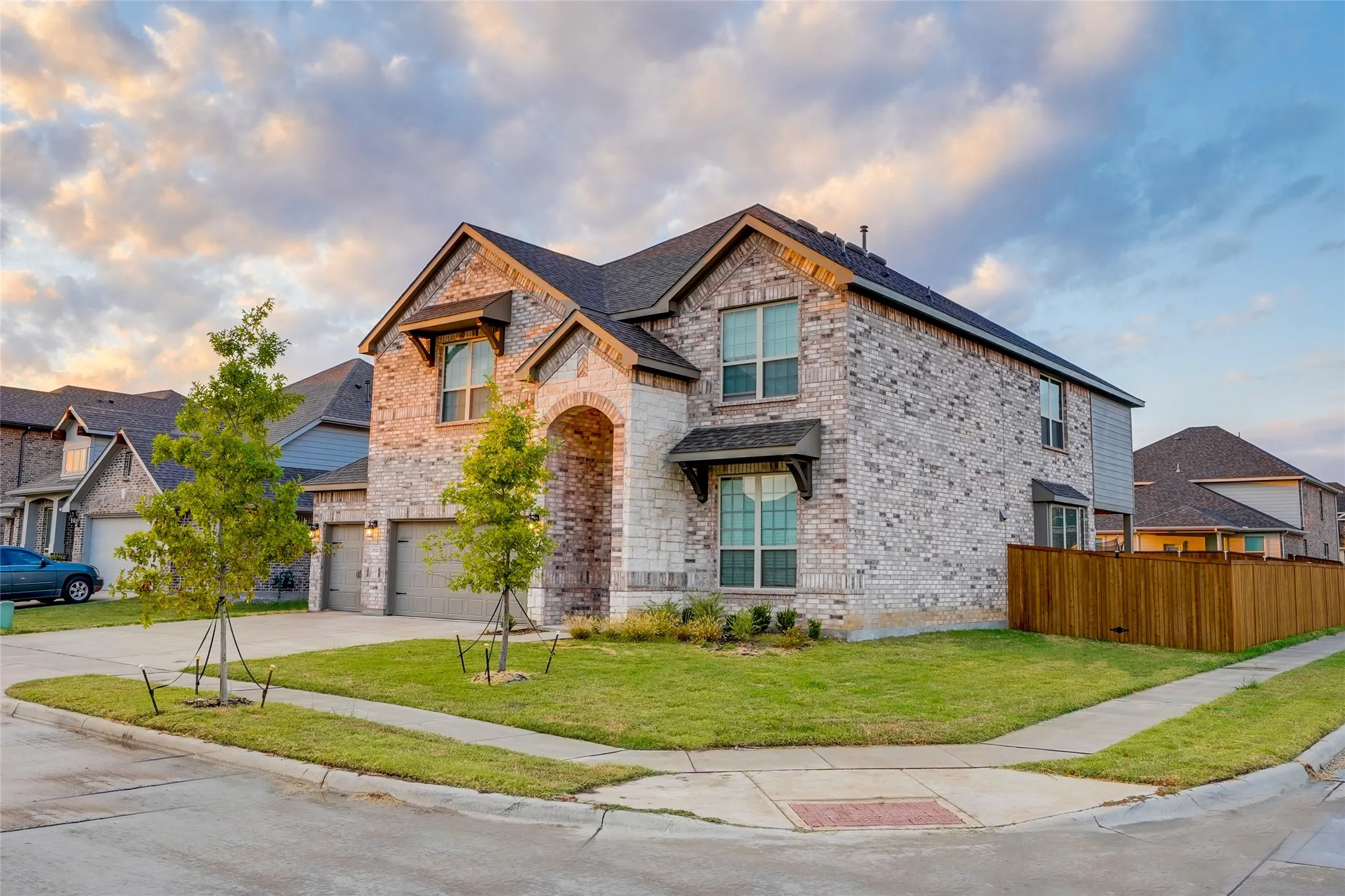 Single Family Residence For Sale in Denton County , 1521 Bison Trail, Aubrey, Texas 76227, 5 Bedroom, 4 Bathroom, 3 Garage spaces, 4,000 Sqft, built in 2022, mls#21340076, Real Estate Agent in Aubrey, Homes For Sale in Denton county, Homes For Sale in Aubrey, Realtor in Aubrey Texas, Real Estate Brokerage Independent Realty Texas, Luminita Cordes Realtor