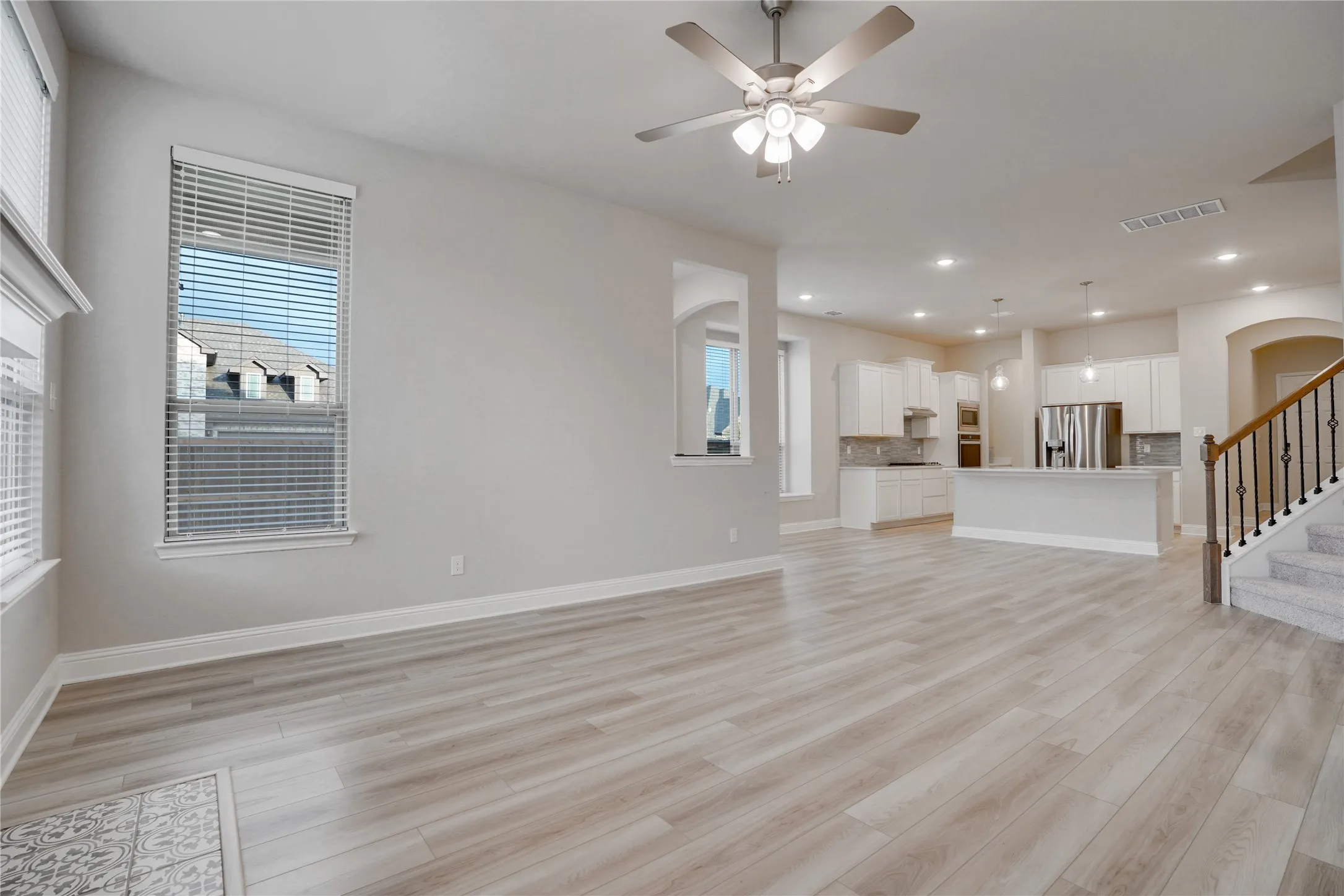 Single Family Residence For Sale in Denton County , 1521 Bison Trail, Aubrey, Texas 76227, 5 Bedroom, 4 Bathroom, 3 Garage spaces, 4,000 Sqft, built in 2022, mls#21340076, Real Estate Agent in Aubrey, Homes For Sale in Denton county, Homes For Sale in Aubrey, Realtor in Aubrey Texas, Real Estate Brokerage Independent Realty Texas, Luminita Cordes Realtor
