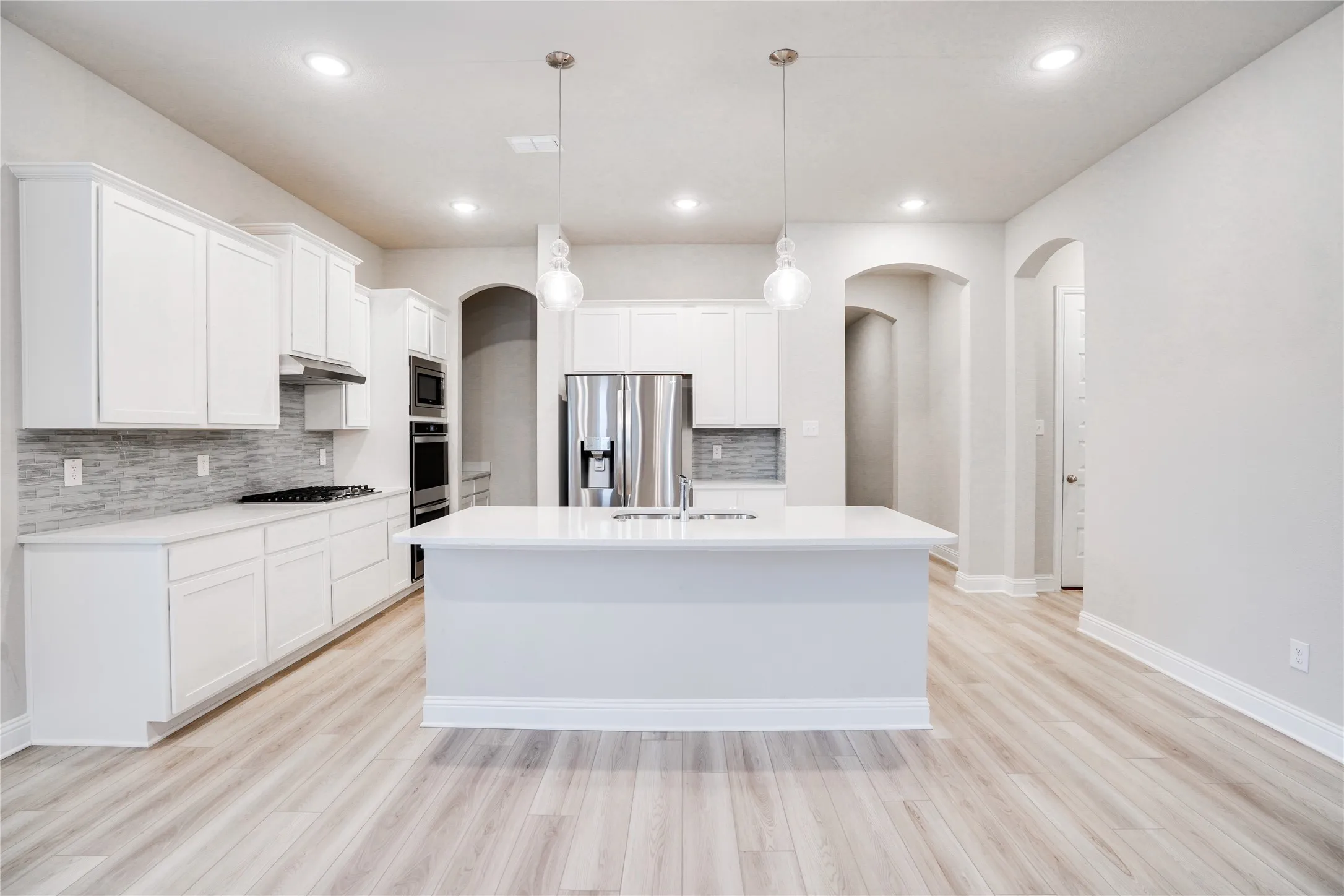 Single Family Residence For Sale in Denton County , 1521 Bison Trail, Aubrey, Texas 76227, 5 Bedroom, 4 Bathroom, 3 Garage spaces, 4,000 Sqft, built in 2022, mls#21340076, Real Estate Agent in Aubrey, Homes For Sale in Denton county, Homes For Sale in Aubrey, Realtor in Aubrey Texas, Real Estate Brokerage Independent Realty Texas, Luminita Cordes Realtor