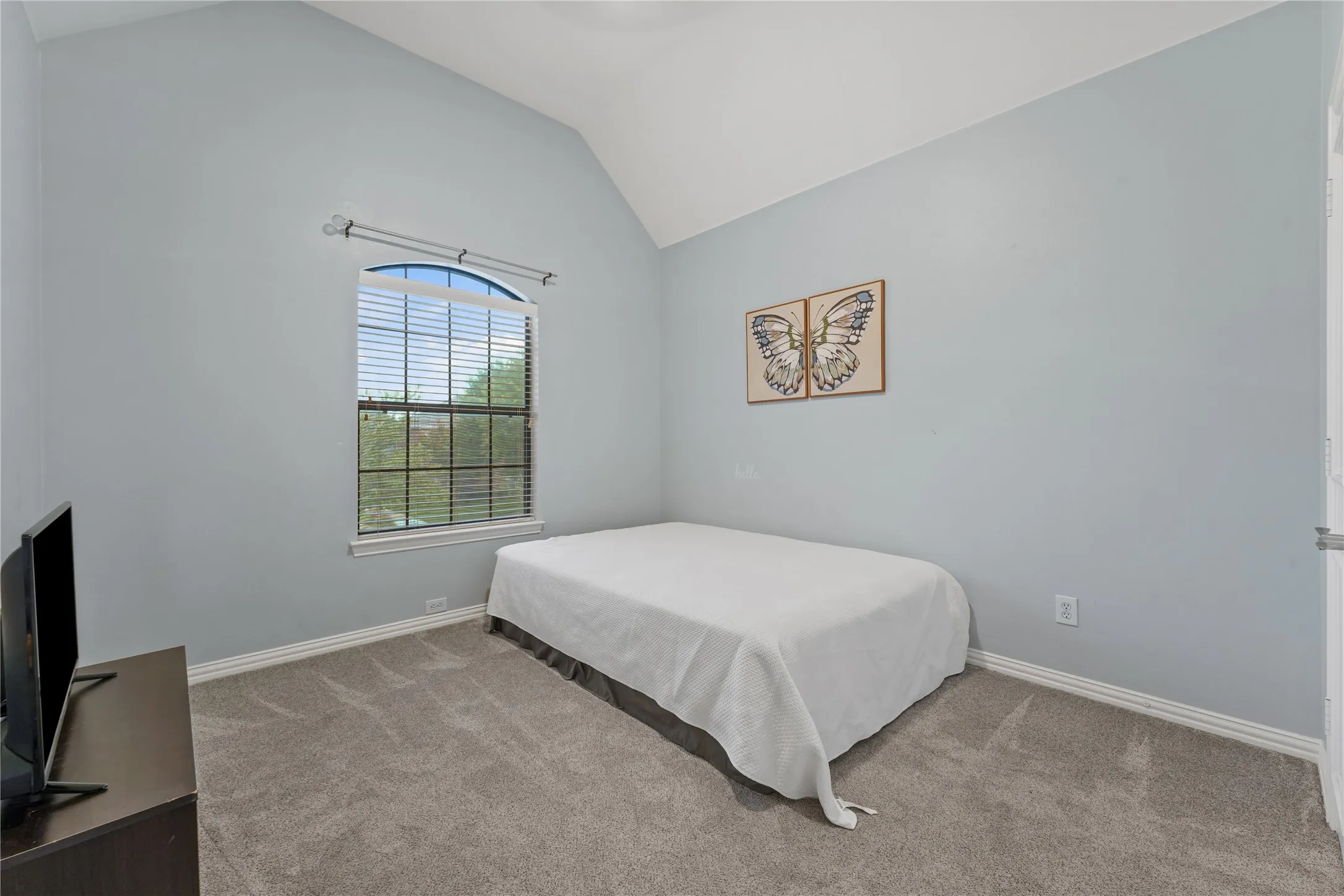 Single Family Residence For Sale in Denton County , 5508 Thistle Hill, Denton, Texas 76210, 4 Bedroom, 3 Bathroom, 2 Garage spaces, 3,091 Sqft, built in 2008, mls#21339005, Real Estate Agent in Denton, Homes For Sale in Denton county, Homes For Sale in Denton, Realtor in Denton Texas, Real Estate Brokerage Independent Realty Texas, Luminita Cordes Realtor