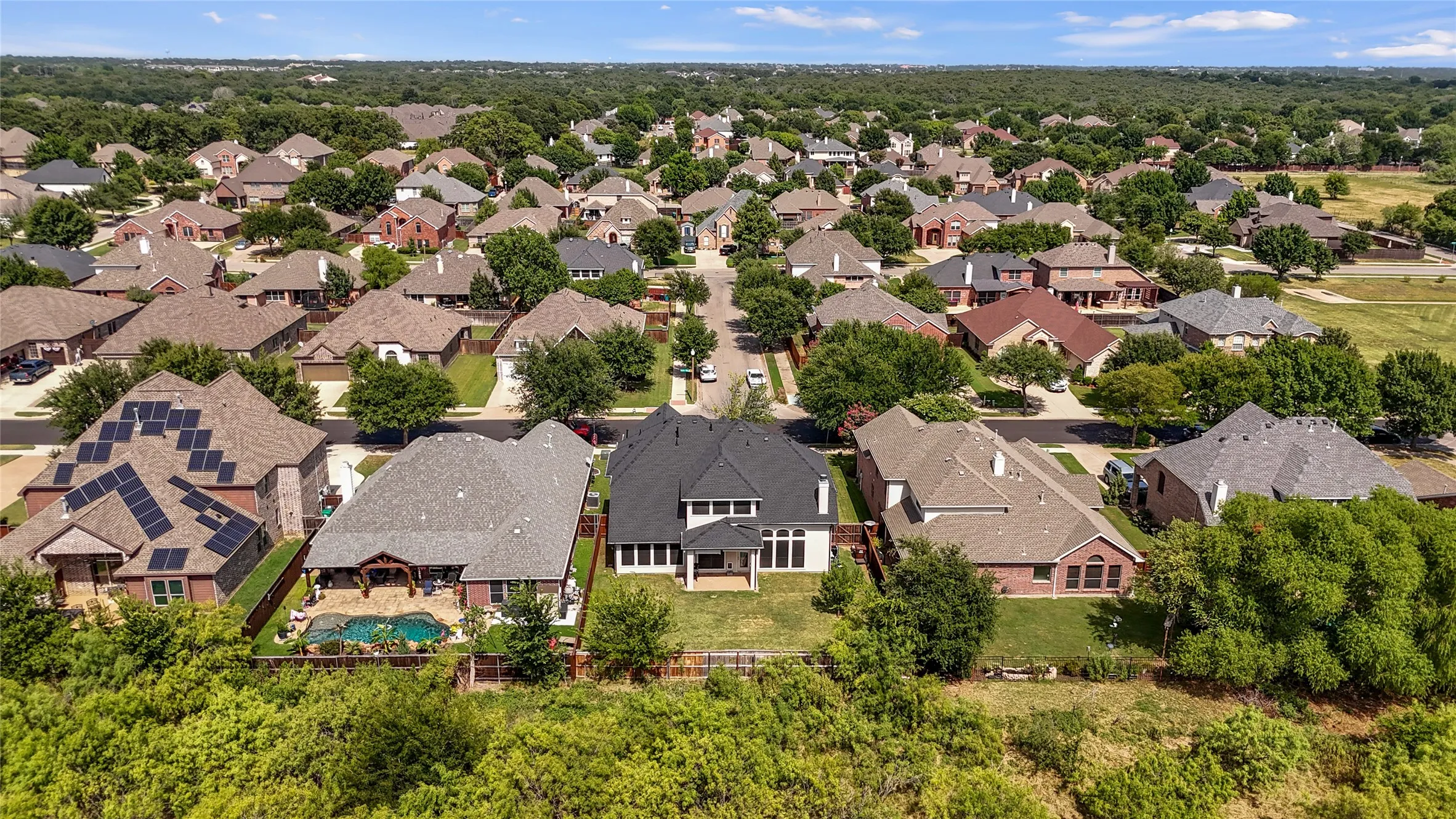 Single Family Residence For Sale in Denton County , 5508 Thistle Hill, Denton, Texas 76210, 4 Bedroom, 3 Bathroom, 2 Garage spaces, 3,091 Sqft, built in 2008, mls#21339005, Real Estate Agent in Denton, Homes For Sale in Denton county, Homes For Sale in Denton, Realtor in Denton Texas, Real Estate Brokerage Independent Realty Texas, Luminita Cordes Realtor