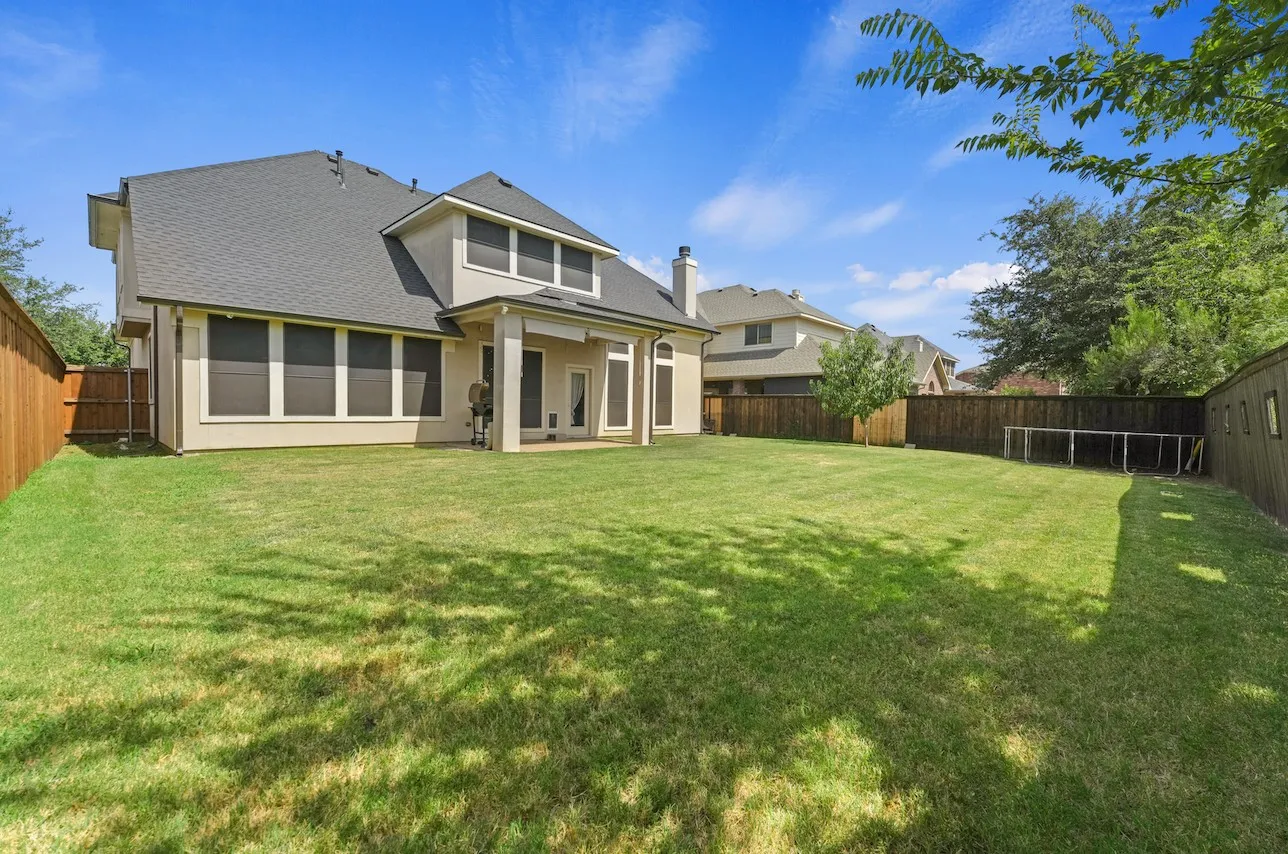 Single Family Residence For Sale in Denton County , 5508 Thistle Hill, Denton, Texas 76210, 4 Bedroom, 3 Bathroom, 2 Garage spaces, 3,091 Sqft, built in 2008, mls#21339005, Real Estate Agent in Denton, Homes For Sale in Denton county, Homes For Sale in Denton, Realtor in Denton Texas, Real Estate Brokerage Independent Realty Texas, Luminita Cordes Realtor