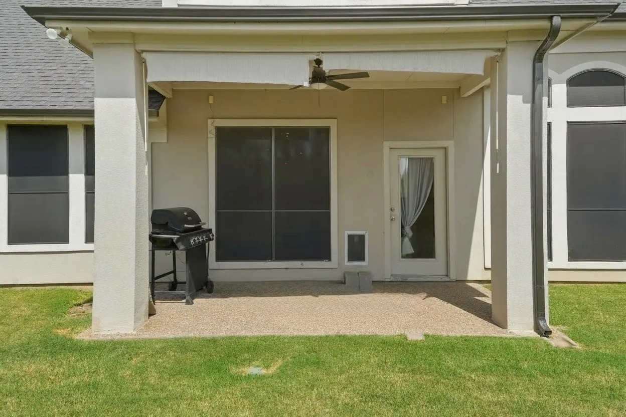Single Family Residence For Sale in Denton County , 5508 Thistle Hill, Denton, Texas 76210, 4 Bedroom, 3 Bathroom, 2 Garage spaces, 3,091 Sqft, built in 2008, mls#21339005, Real Estate Agent in Denton, Homes For Sale in Denton county, Homes For Sale in Denton, Realtor in Denton Texas, Real Estate Brokerage Independent Realty Texas, Luminita Cordes Realtor