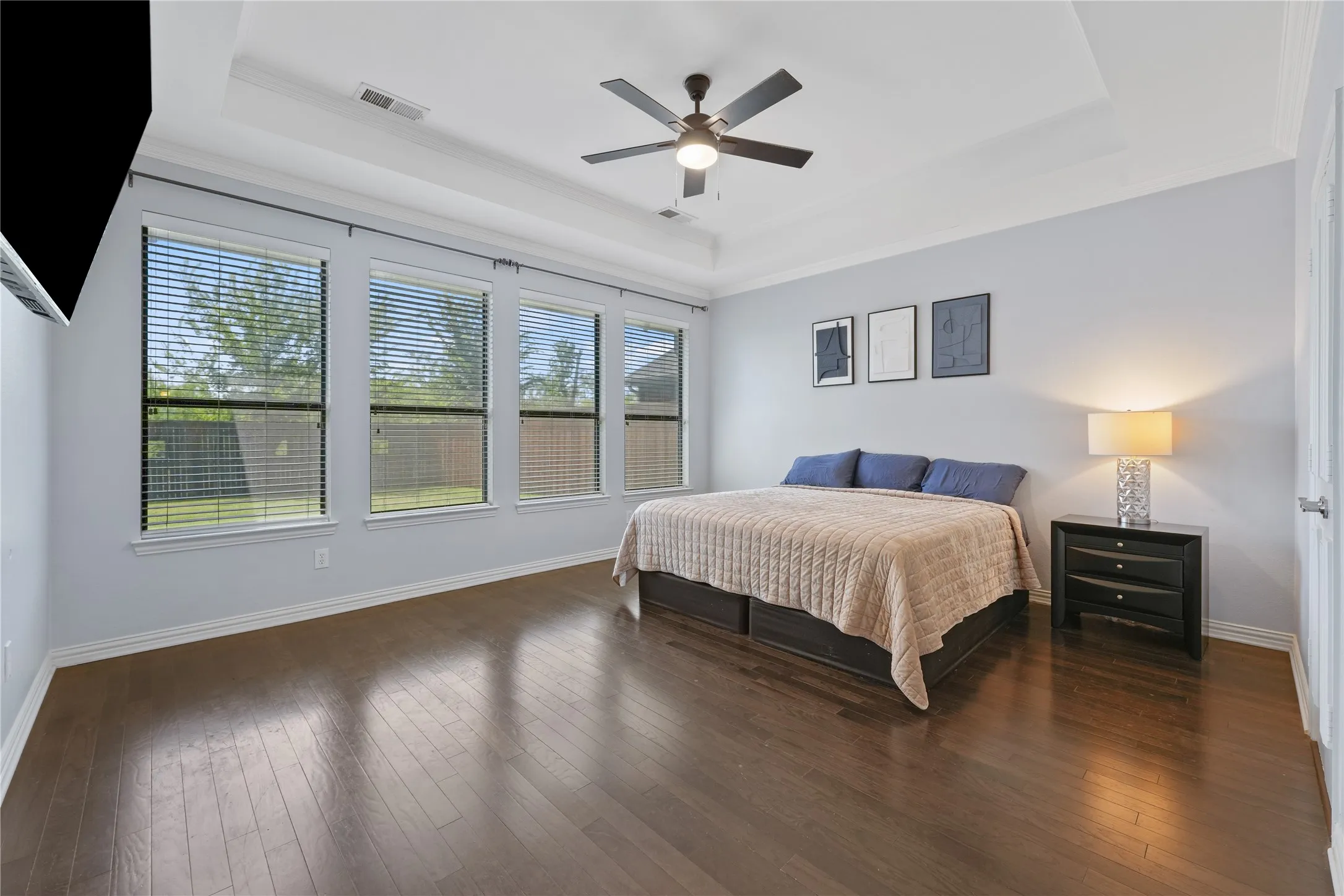 Single Family Residence For Sale in Denton County , 5508 Thistle Hill, Denton, Texas 76210, 4 Bedroom, 3 Bathroom, 2 Garage spaces, 3,091 Sqft, built in 2008, mls#21339005, Real Estate Agent in Denton, Homes For Sale in Denton county, Homes For Sale in Denton, Realtor in Denton Texas, Real Estate Brokerage Independent Realty Texas, Luminita Cordes Realtor