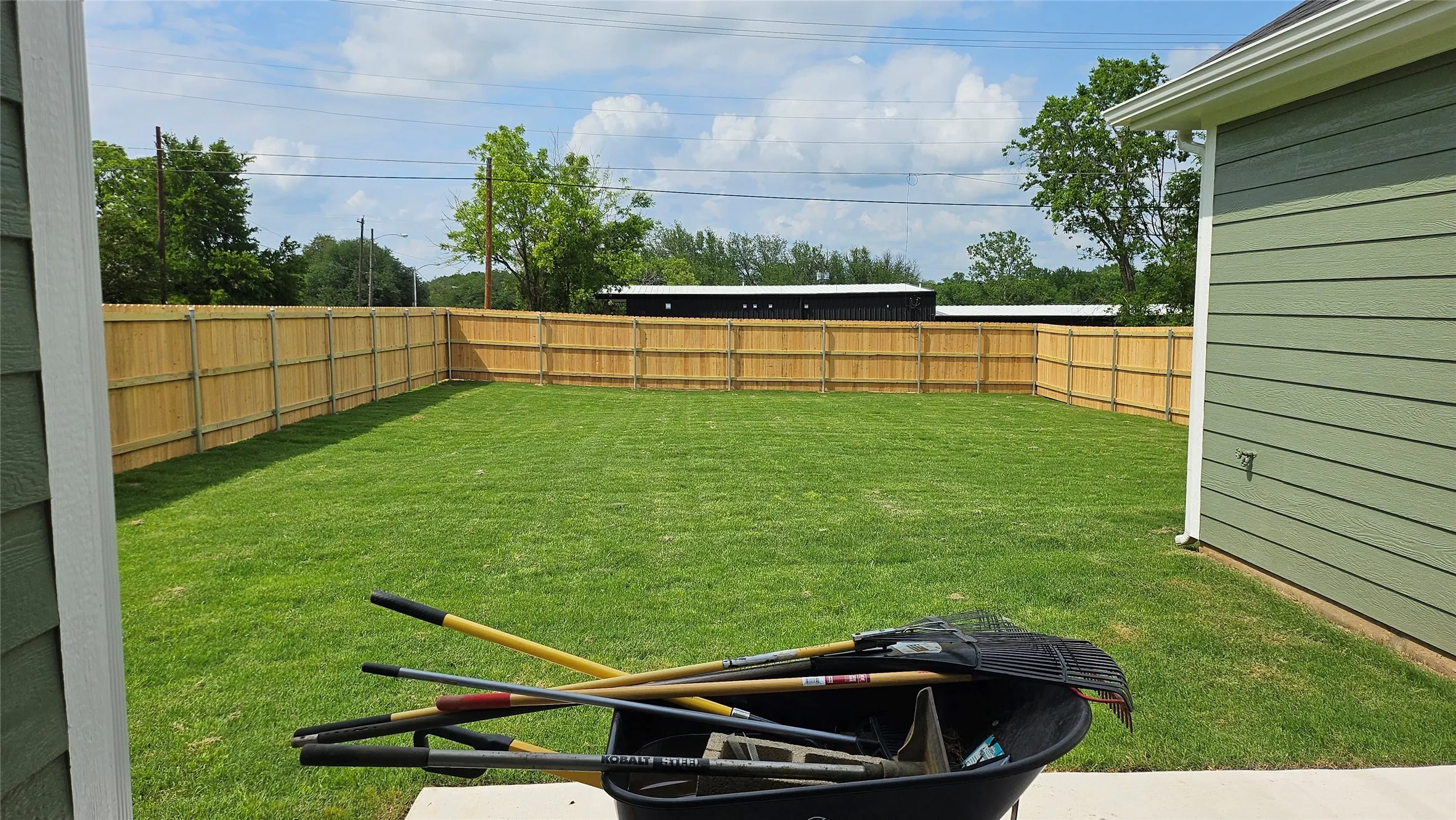 Single Family Residence For Rent in Grayson County , 931 West Elm Street, Denison, Texas 75020, 3 Bedroom, 2 Bathroom, Garage spaces, 1,226 Sqft, built in 2024, mls#21340816, Real Estate Agent in Denison, Homes For Rent in Grayson county, Homes For Rent in Denison, Realtor in Denison Texas, Real Estate Brokerage Independent Realty Texas, Luminita Cordes Realtor