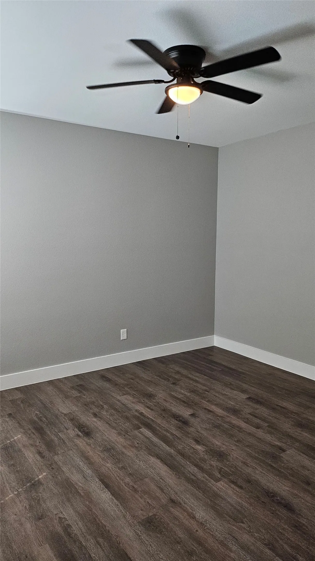 Single Family Residence For Rent in Grayson County , 931 West Elm Street, Denison, Texas 75020, 3 Bedroom, 2 Bathroom, Garage spaces, 1,226 Sqft, built in 2024, mls#21340816, Real Estate Agent in Denison, Homes For Rent in Grayson county, Homes For Rent in Denison, Realtor in Denison Texas, Real Estate Brokerage Independent Realty Texas, Luminita Cordes Realtor
