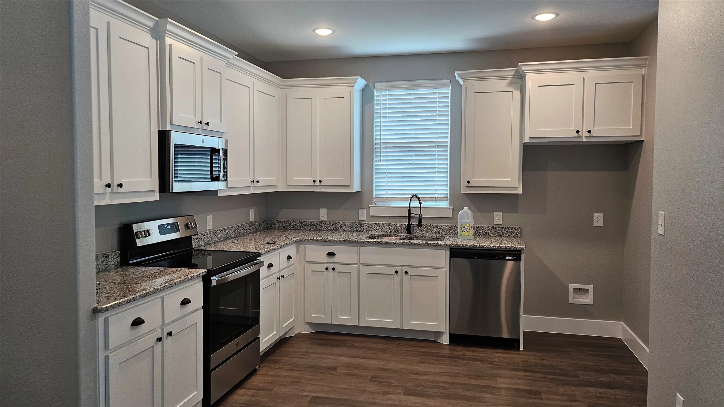 Single Family Residence For Rent in Grayson County , 931 West Elm Street, Denison, Texas 75020, 3 Bedroom, 2 Bathroom, Garage spaces, 1,226 Sqft, built in 2024, mls#21340816, Real Estate Agent in Denison, Homes For Rent in Grayson county, Homes For Rent in Denison, Realtor in Denison Texas, Real Estate Brokerage Independent Realty Texas, Luminita Cordes Realtor
