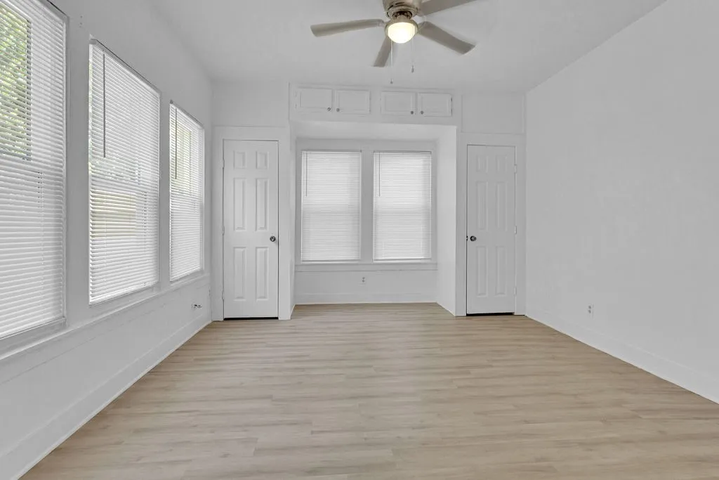 Triplex For Sale in Smith County , 831 W Houston Street, Tyler, Texas 75702, 5 Bedroom, 3 Bathroom, Garage spaces, 0 Sqft, built in 1932, mls#21333033, Real Estate Agent in Tyler, Homes For Sale in Smith county, Homes For Sale in Tyler, Realtor in Tyler Texas, Real Estate Brokerage Independent Realty Texas, Luminita Cordes Realtor