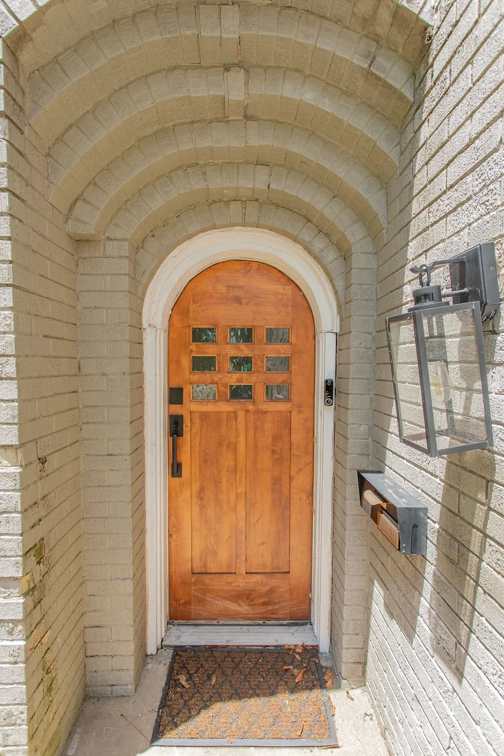 Triplex For Sale in Smith County , 831 W Houston Street, Tyler, Texas 75702, 5 Bedroom, 3 Bathroom, Garage spaces, 0 Sqft, built in 1932, mls#21333033, Real Estate Agent in Tyler, Homes For Sale in Smith county, Homes For Sale in Tyler, Realtor in Tyler Texas, Real Estate Brokerage Independent Realty Texas, Luminita Cordes Realtor