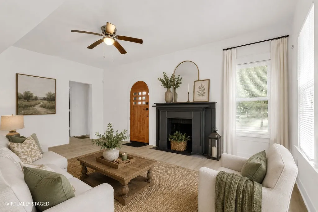 Triplex For Sale in Smith County , 831 W Houston Street, Tyler, Texas 75702, 5 Bedroom, 3 Bathroom, Garage spaces, 0 Sqft, built in 1932, mls#21333033, Real Estate Agent in Tyler, Homes For Sale in Smith county, Homes For Sale in Tyler, Realtor in Tyler Texas, Real Estate Brokerage Independent Realty Texas, Luminita Cordes Realtor