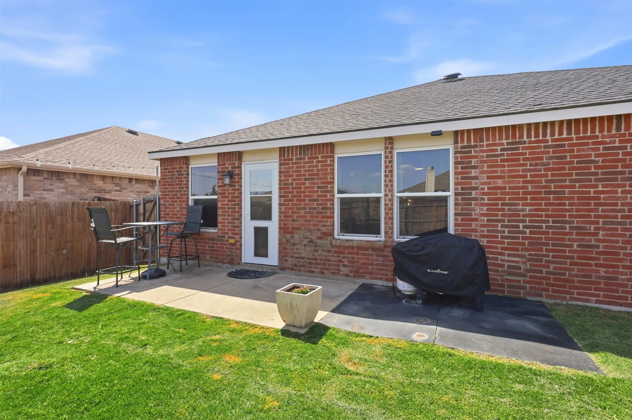 Single Family Residence For Sale in Tarrant County , 5925 Mountain Bluff Drive, Fort Worth, Texas 76179, 3 Bedroom, 2 Bathroom, 2 Garage spaces, 1,470 Sqft, built in 2014, mls#21338322, Real Estate Agent in Fort Worth, Homes For Sale in Tarrant county, Homes For Sale in Fort Worth, Realtor in Fort Worth Texas, Real Estate Brokerage Independent Realty Texas, Luminita Cordes Realtor