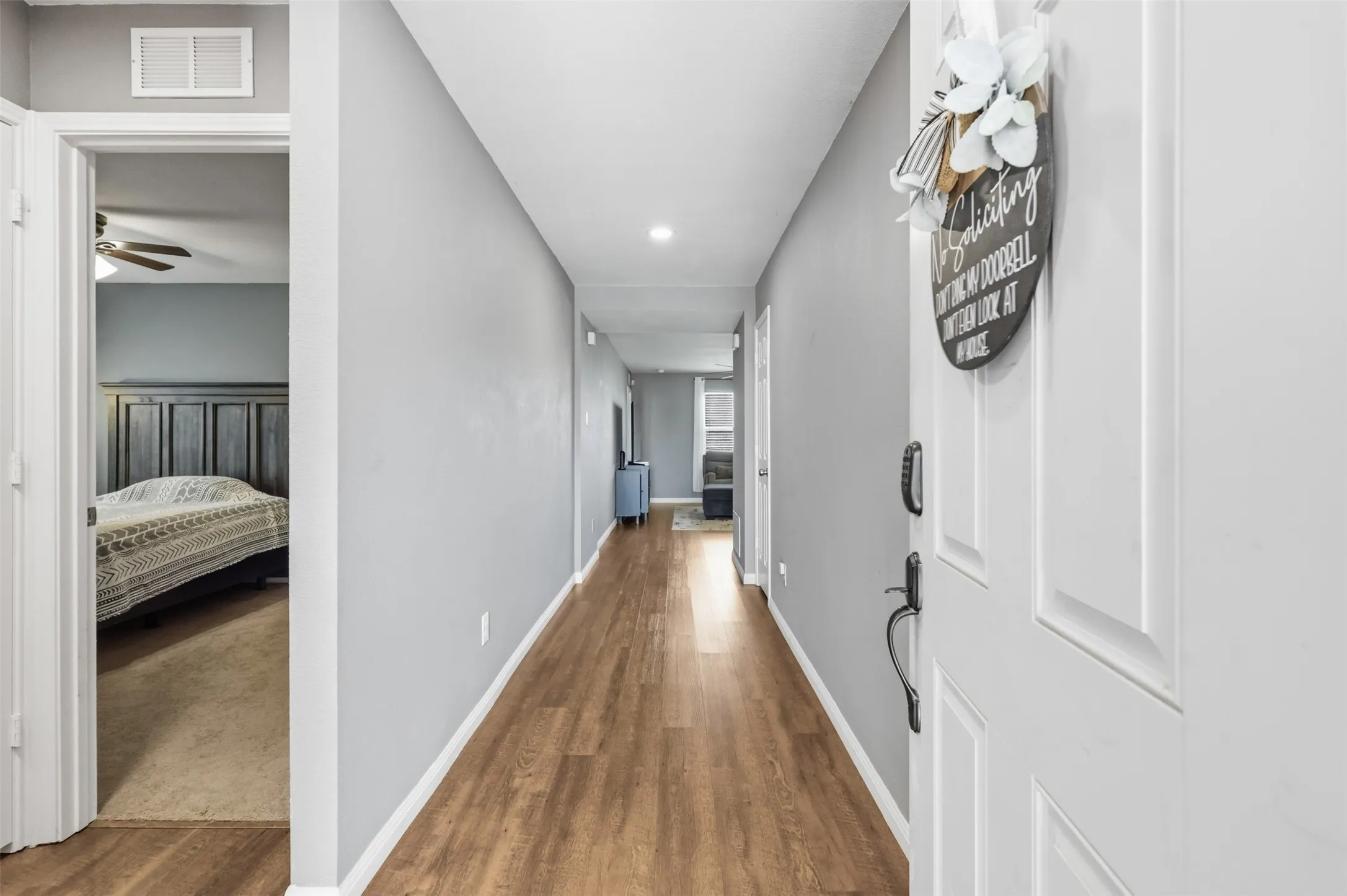 Single Family Residence For Sale in Tarrant County , 5925 Mountain Bluff Drive, Fort Worth, Texas 76179, 3 Bedroom, 2 Bathroom, 2 Garage spaces, 1,470 Sqft, built in 2014, mls#21338322, Real Estate Agent in Fort Worth, Homes For Sale in Tarrant county, Homes For Sale in Fort Worth, Realtor in Fort Worth Texas, Real Estate Brokerage Independent Realty Texas, Luminita Cordes Realtor