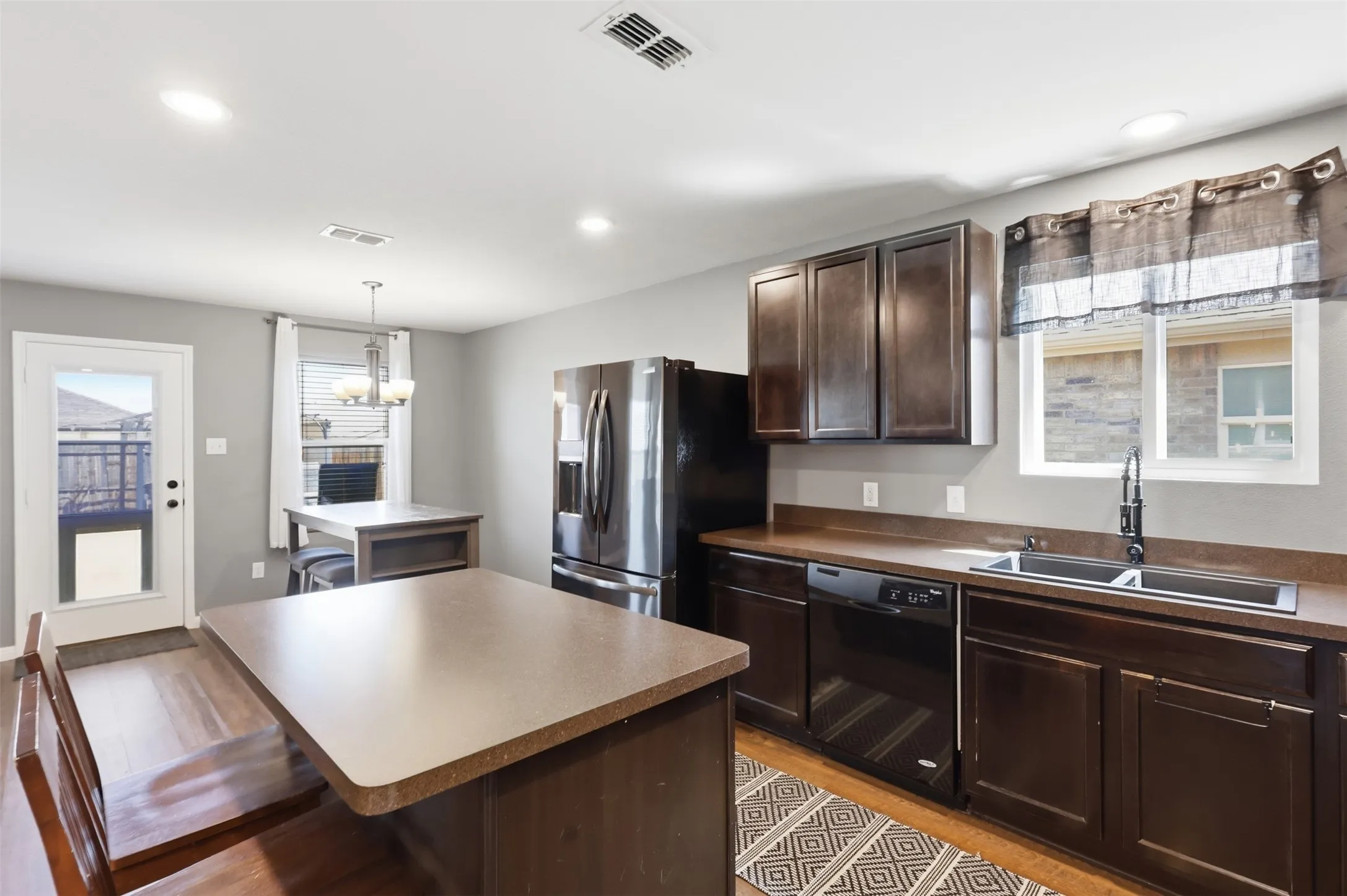 Single Family Residence For Sale in Tarrant County , 5925 Mountain Bluff Drive, Fort Worth, Texas 76179, 3 Bedroom, 2 Bathroom, 2 Garage spaces, 1,470 Sqft, built in 2014, mls#21338322, Real Estate Agent in Fort Worth, Homes For Sale in Tarrant county, Homes For Sale in Fort Worth, Realtor in Fort Worth Texas, Real Estate Brokerage Independent Realty Texas, Luminita Cordes Realtor