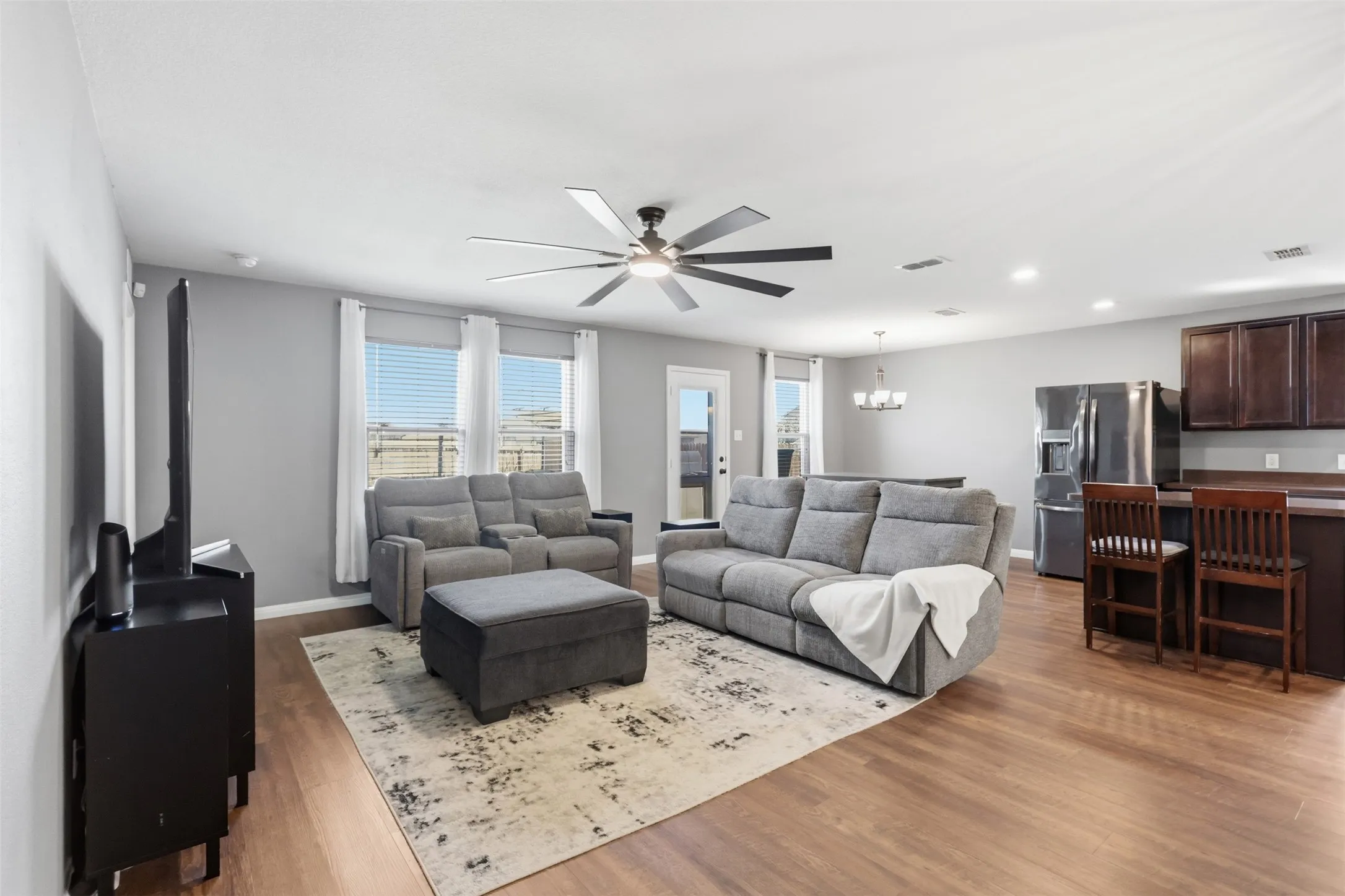 Single Family Residence For Sale in Tarrant County , 5925 Mountain Bluff Drive, Fort Worth, Texas 76179, 3 Bedroom, 2 Bathroom, 2 Garage spaces, 1,470 Sqft, built in 2014, mls#21338322, Real Estate Agent in Fort Worth, Homes For Sale in Tarrant county, Homes For Sale in Fort Worth, Realtor in Fort Worth Texas, Real Estate Brokerage Independent Realty Texas, Luminita Cordes Realtor