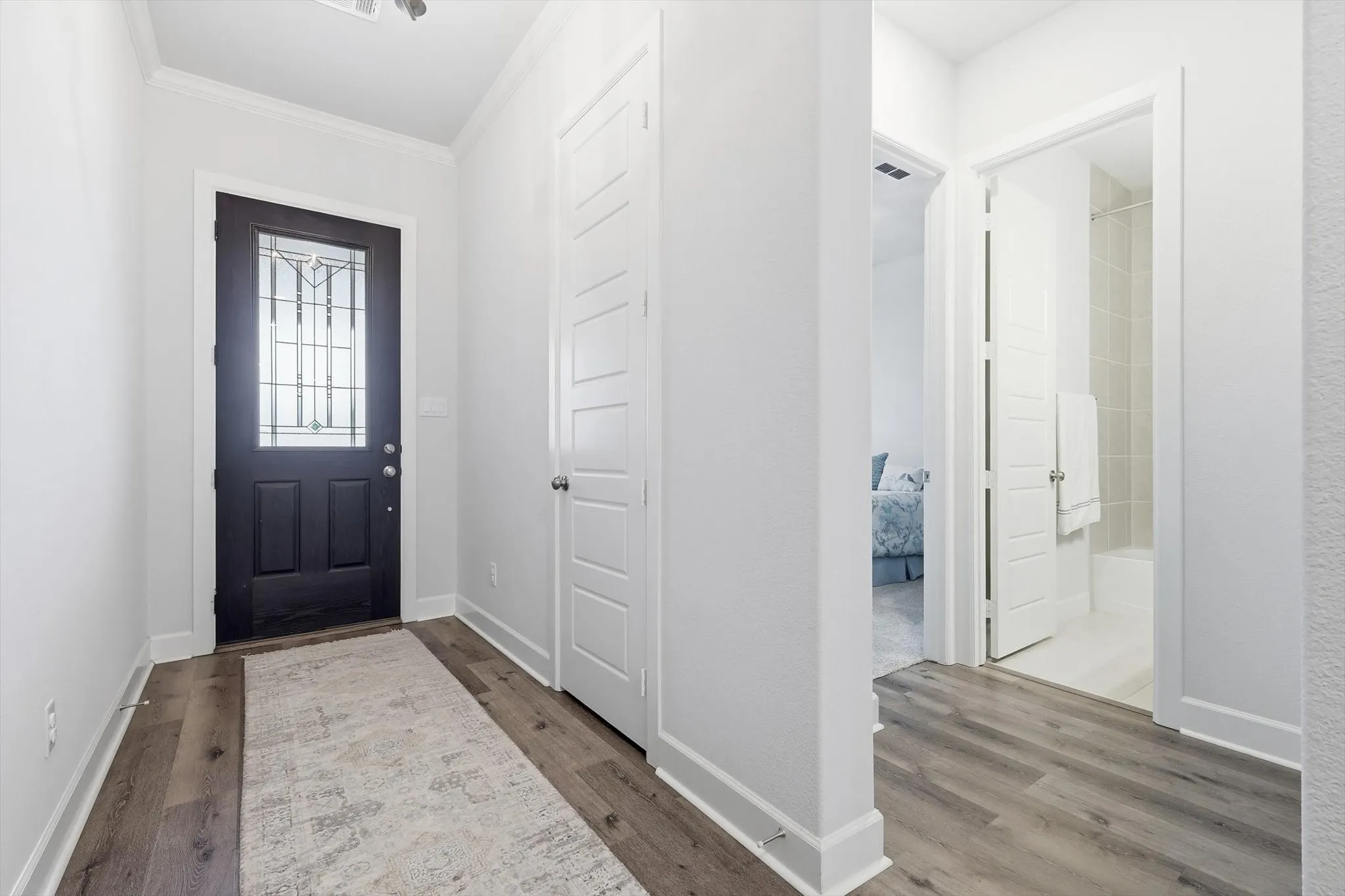 Single Family Residence For Rent in Tarrant County , 4817 Beaver Creek Drive, Arlington, Texas 76005, 2 Bedroom, 2 Bathroom, 2 Garage spaces, 2,264 Sqft, built in 2021, mls#21340584, Real Estate Agent in Arlington, Homes For Rent in Tarrant county, Homes For Rent in Arlington, Realtor in Arlington Texas, Real Estate Brokerage Independent Realty Texas, Luminita Cordes Realtor