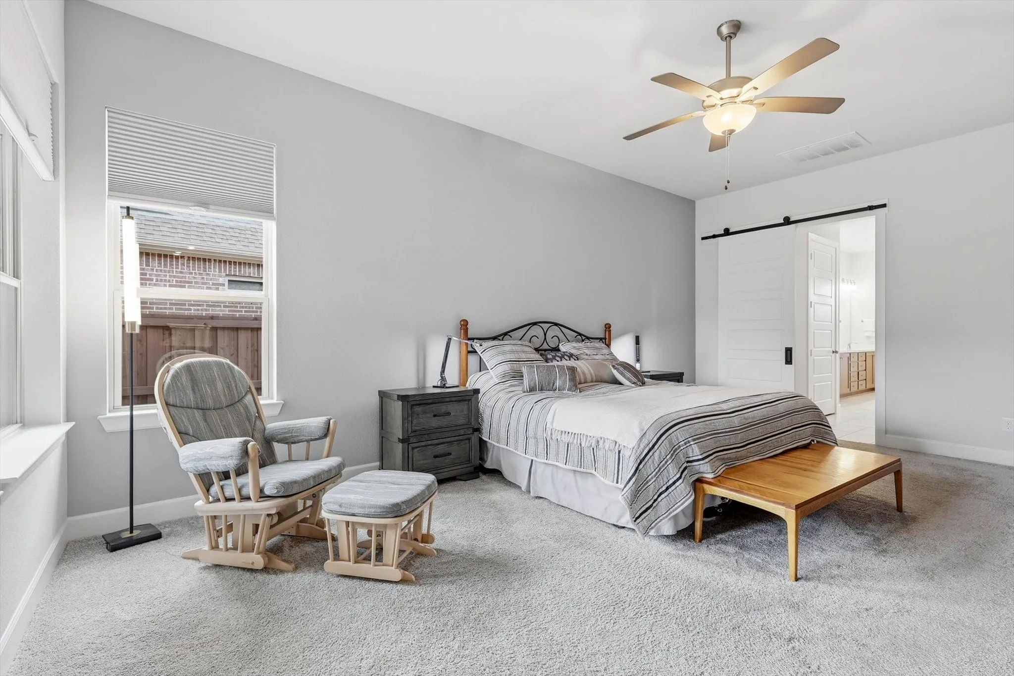 Single Family Residence For Rent in Tarrant County , 4817 Beaver Creek Drive, Arlington, Texas 76005, 2 Bedroom, 2 Bathroom, 2 Garage spaces, 2,264 Sqft, built in 2021, mls#21340584, Real Estate Agent in Arlington, Homes For Rent in Tarrant county, Homes For Rent in Arlington, Realtor in Arlington Texas, Real Estate Brokerage Independent Realty Texas, Luminita Cordes Realtor