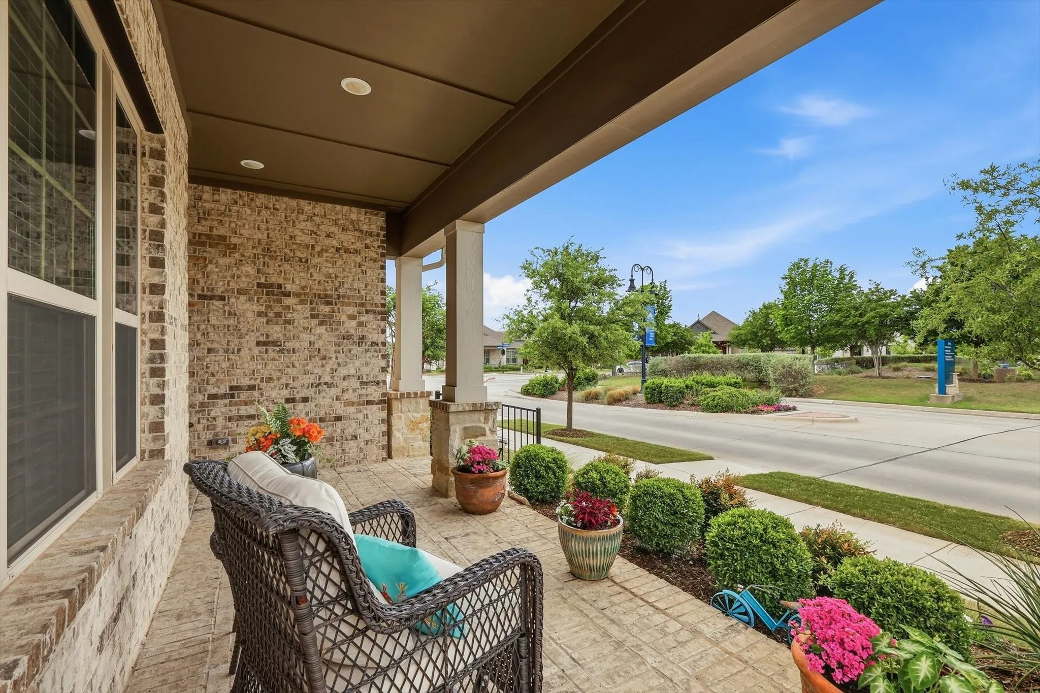 Single Family Residence For Rent in Tarrant County , 4817 Beaver Creek Drive, Arlington, Texas 76005, 2 Bedroom, 2 Bathroom, 2 Garage spaces, 2,264 Sqft, built in 2021, mls#21340584, Real Estate Agent in Arlington, Homes For Rent in Tarrant county, Homes For Rent in Arlington, Realtor in Arlington Texas, Real Estate Brokerage Independent Realty Texas, Luminita Cordes Realtor