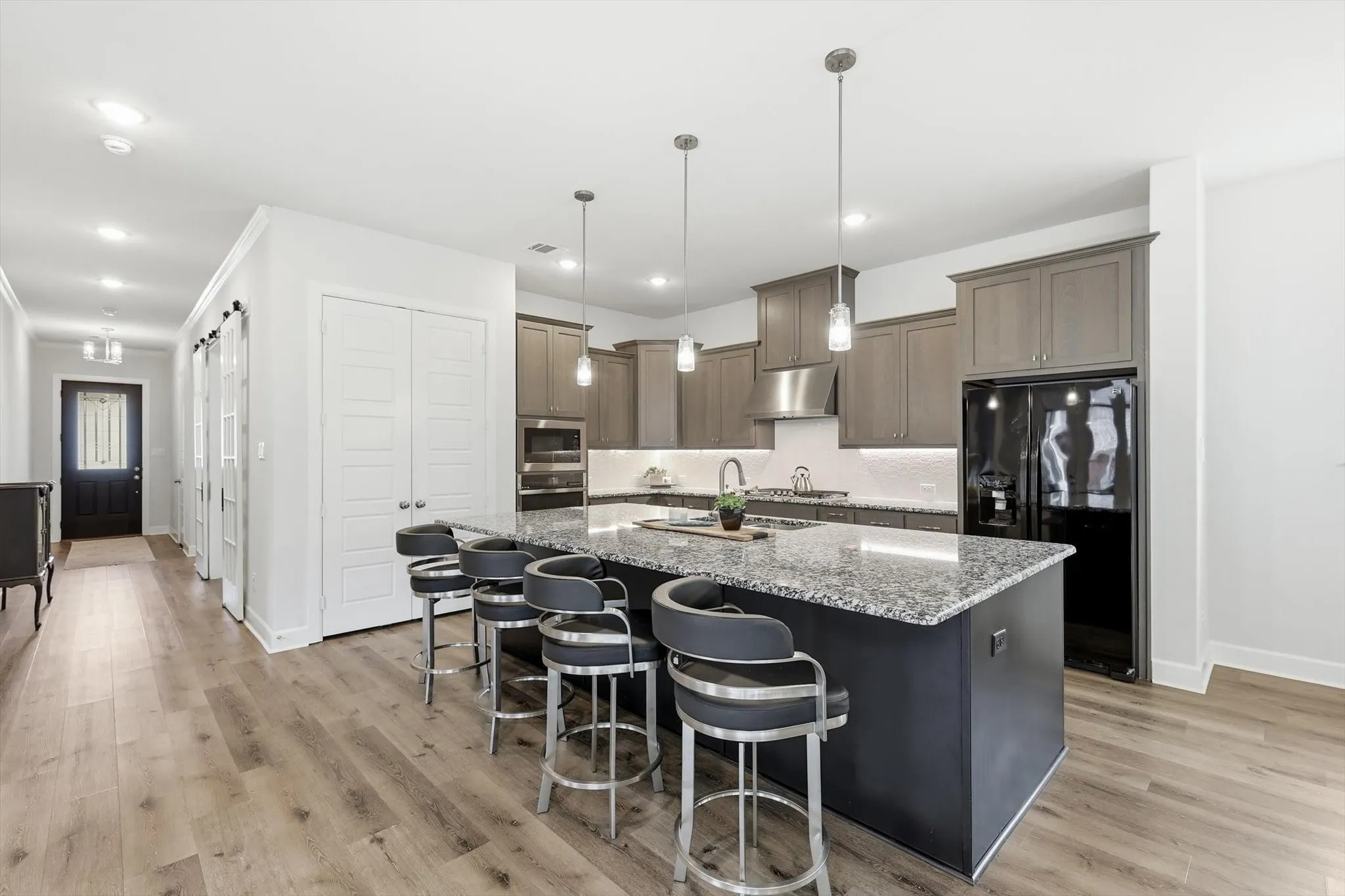Single Family Residence For Rent in Tarrant County , 4817 Beaver Creek Drive, Arlington, Texas 76005, 2 Bedroom, 2 Bathroom, 2 Garage spaces, 2,264 Sqft, built in 2021, mls#21340584, Real Estate Agent in Arlington, Homes For Rent in Tarrant county, Homes For Rent in Arlington, Realtor in Arlington Texas, Real Estate Brokerage Independent Realty Texas, Luminita Cordes Realtor