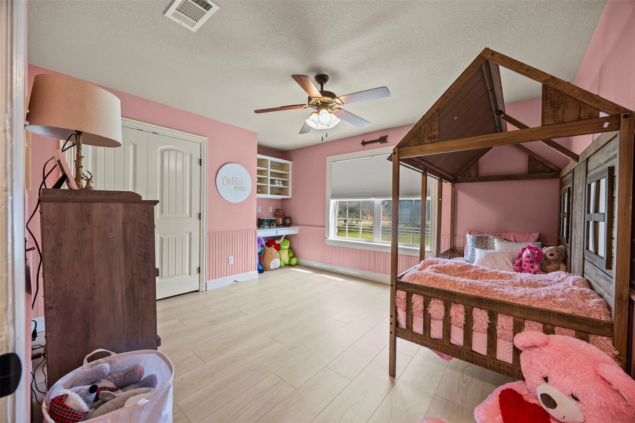 Single Family Residence For Sale in Johnson County , 3175 Collins Road, Burleson, Texas 76028, 6 Bedroom, 4 Bathroom, 4 Garage spaces, 5,200 Sqft, built in 2008, mls#21340895, Real Estate Agent in Burleson, Homes For Sale in Johnson county, Homes For Sale in Burleson, Realtor in Burleson Texas, Real Estate Brokerage Independent Realty Texas, Luminita Cordes Realtor