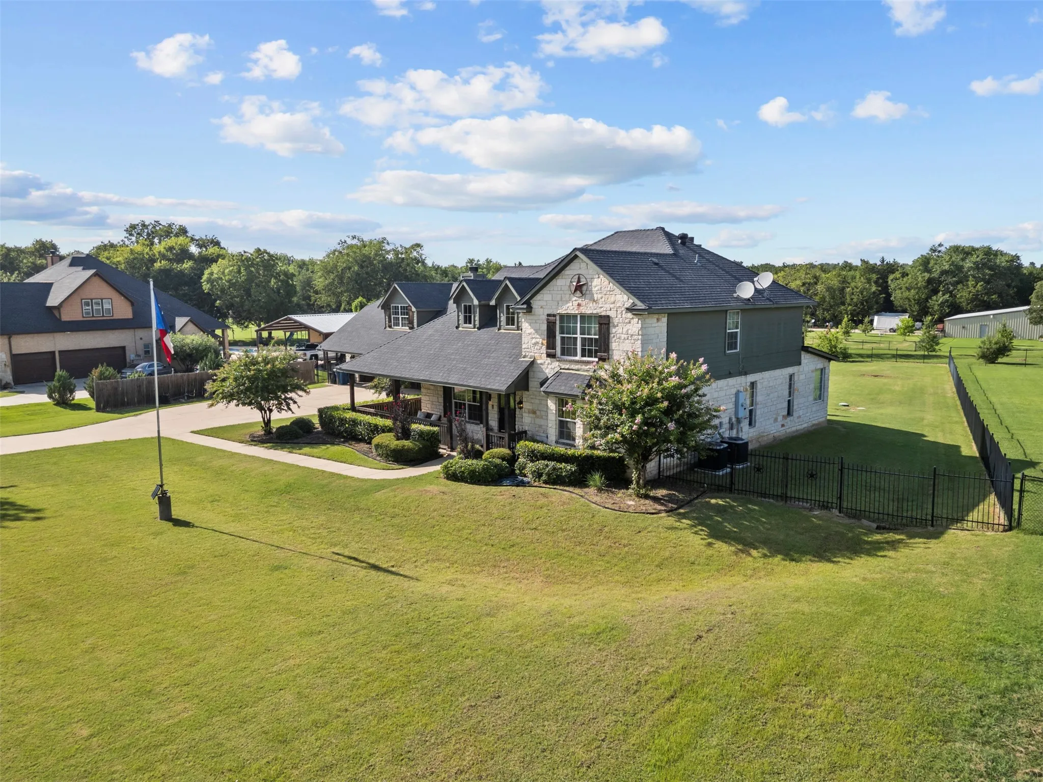 Single Family Residence For Sale in Johnson County , 3175 Collins Road, Burleson, Texas 76028, 6 Bedroom, 4 Bathroom, 4 Garage spaces, 5,200 Sqft, built in 2008, mls#21340895, Real Estate Agent in Burleson, Homes For Sale in Johnson county, Homes For Sale in Burleson, Realtor in Burleson Texas, Real Estate Brokerage Independent Realty Texas, Luminita Cordes Realtor