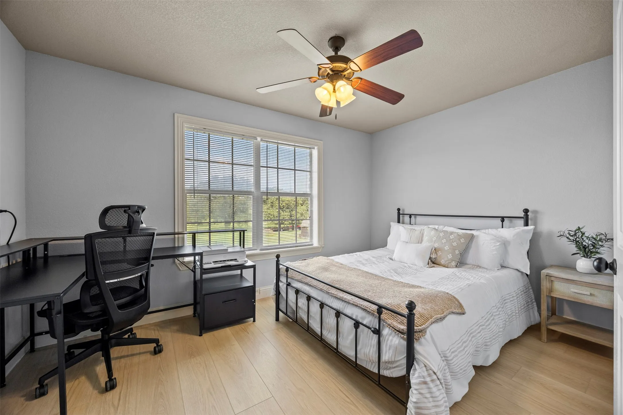 Single Family Residence For Sale in Johnson County , 3175 Collins Road, Burleson, Texas 76028, 6 Bedroom, 4 Bathroom, 4 Garage spaces, 5,200 Sqft, built in 2008, mls#21340895, Real Estate Agent in Burleson, Homes For Sale in Johnson county, Homes For Sale in Burleson, Realtor in Burleson Texas, Real Estate Brokerage Independent Realty Texas, Luminita Cordes Realtor