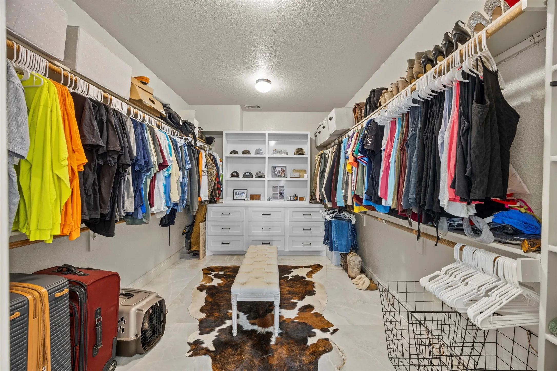 Single Family Residence For Sale in Johnson County , 3175 Collins Road, Burleson, Texas 76028, 6 Bedroom, 4 Bathroom, 4 Garage spaces, 5,200 Sqft, built in 2008, mls#21340895, Real Estate Agent in Burleson, Homes For Sale in Johnson county, Homes For Sale in Burleson, Realtor in Burleson Texas, Real Estate Brokerage Independent Realty Texas, Luminita Cordes Realtor