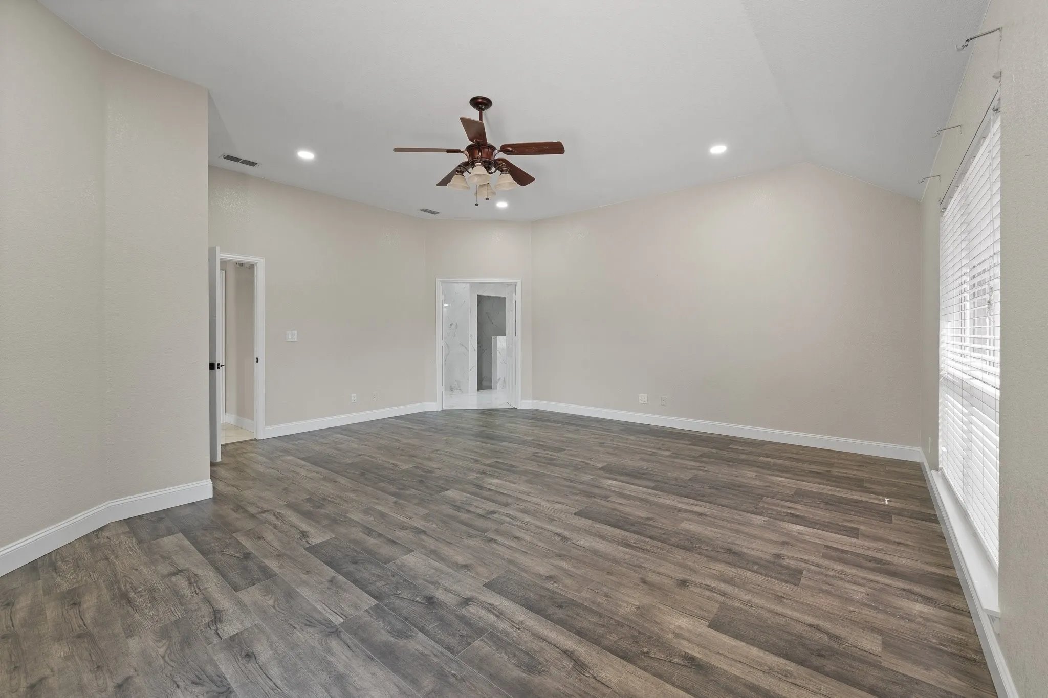 Farm For Sale in Parker County , 2980 Fm 920, Weatherford, Texas 76088, 3 Bedroom, 2 Bathroom, 2 Garage spaces, 2,434 Sqft, built in 2003, mls#21340310, Real Estate Agent in Weatherford, Homes For Sale in Parker county, Homes For Sale in Weatherford, Realtor in Weatherford Texas, Real Estate Brokerage Independent Realty Texas, Luminita Cordes Realtor