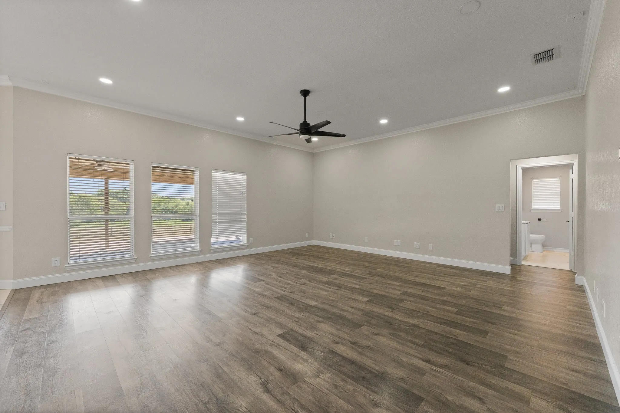 Farm For Sale in Parker County , 2980 Fm 920, Weatherford, Texas 76088, 3 Bedroom, 2 Bathroom, 2 Garage spaces, 2,434 Sqft, built in 2003, mls#21340310, Real Estate Agent in Weatherford, Homes For Sale in Parker county, Homes For Sale in Weatherford, Realtor in Weatherford Texas, Real Estate Brokerage Independent Realty Texas, Luminita Cordes Realtor