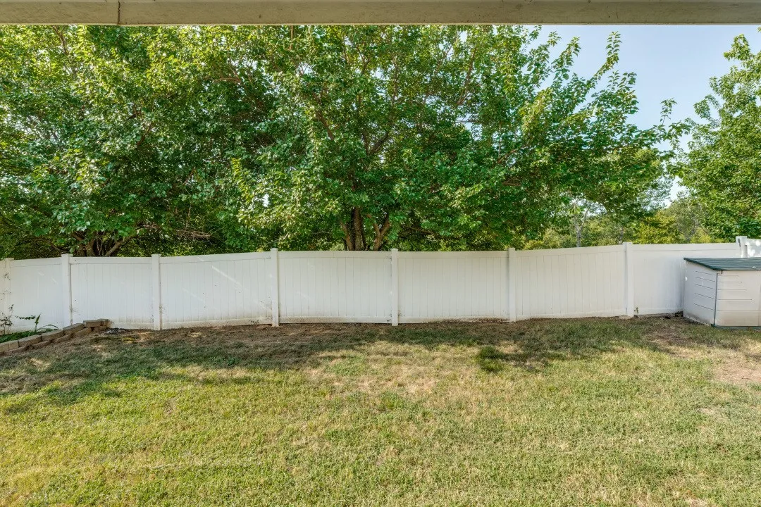 Single Family Residence For Sale in Denton County , 1504 Oakcrest Drive, Providence Village, Texas 76227, 4 Bedroom, 2 Bathroom, 2 Garage spaces, 1,810 Sqft, built in 2004, mls#21340834, Real Estate Agent in Providence Village, Homes For Sale in Denton county, Homes For Sale in Providence Village, Realtor in Providence Village Texas, Real Estate Brokerage Independent Realty Texas, Luminita Cordes Realtor