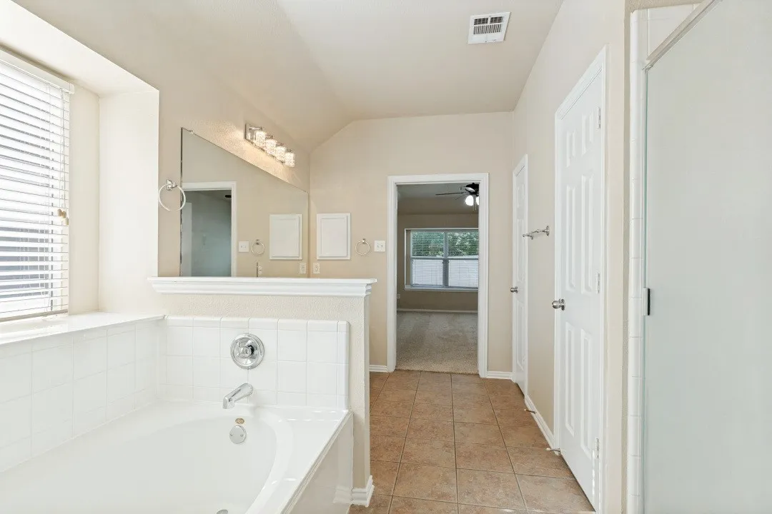 Single Family Residence For Sale in Denton County , 1504 Oakcrest Drive, Providence Village, Texas 76227, 4 Bedroom, 2 Bathroom, 2 Garage spaces, 1,810 Sqft, built in 2004, mls#21340834, Real Estate Agent in Providence Village, Homes For Sale in Denton county, Homes For Sale in Providence Village, Realtor in Providence Village Texas, Real Estate Brokerage Independent Realty Texas, Luminita Cordes Realtor