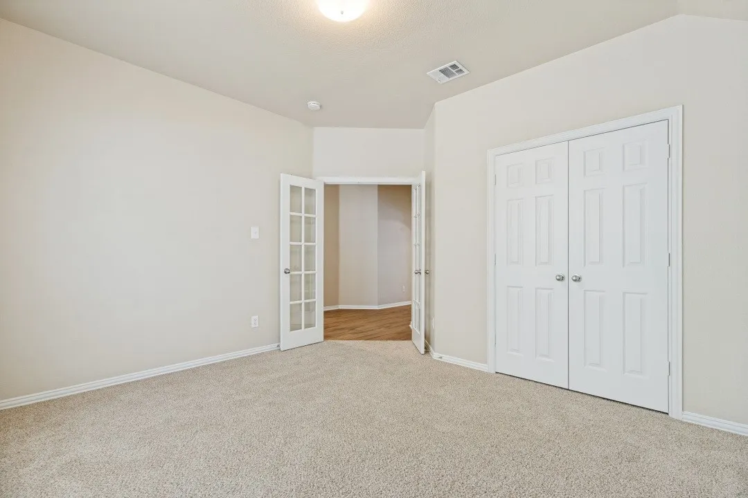 Single Family Residence For Sale in Denton County , 1504 Oakcrest Drive, Providence Village, Texas 76227, 4 Bedroom, 2 Bathroom, 2 Garage spaces, 1,810 Sqft, built in 2004, mls#21340834, Real Estate Agent in Providence Village, Homes For Sale in Denton county, Homes For Sale in Providence Village, Realtor in Providence Village Texas, Real Estate Brokerage Independent Realty Texas, Luminita Cordes Realtor