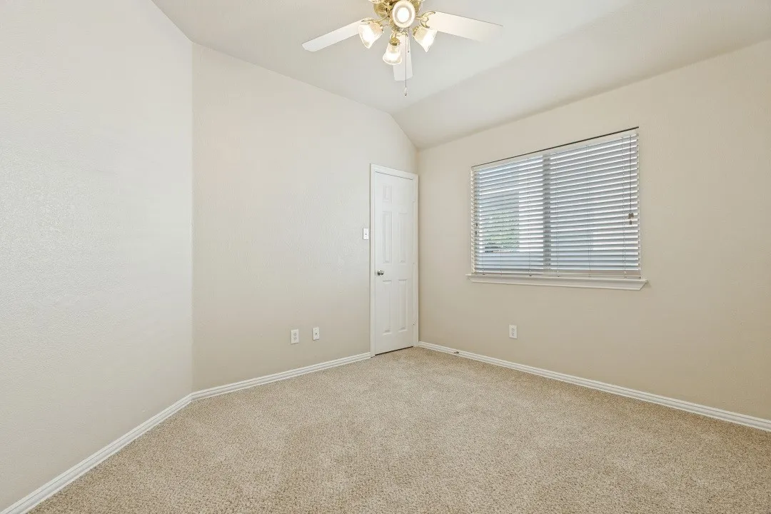 Single Family Residence For Sale in Denton County , 1504 Oakcrest Drive, Providence Village, Texas 76227, 4 Bedroom, 2 Bathroom, 2 Garage spaces, 1,810 Sqft, built in 2004, mls#21340834, Real Estate Agent in Providence Village, Homes For Sale in Denton county, Homes For Sale in Providence Village, Realtor in Providence Village Texas, Real Estate Brokerage Independent Realty Texas, Luminita Cordes Realtor
