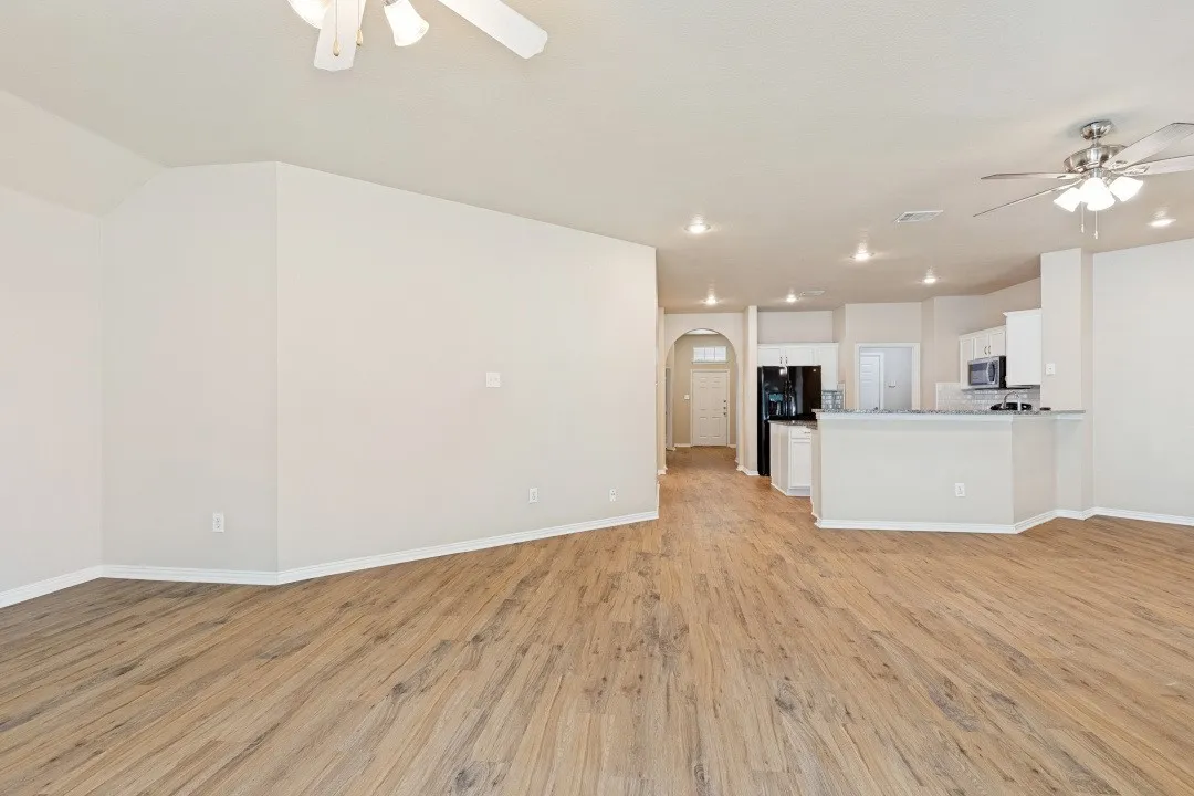 Single Family Residence For Sale in Denton County , 1504 Oakcrest Drive, Providence Village, Texas 76227, 4 Bedroom, 2 Bathroom, 2 Garage spaces, 1,810 Sqft, built in 2004, mls#21340834, Real Estate Agent in Providence Village, Homes For Sale in Denton county, Homes For Sale in Providence Village, Realtor in Providence Village Texas, Real Estate Brokerage Independent Realty Texas, Luminita Cordes Realtor