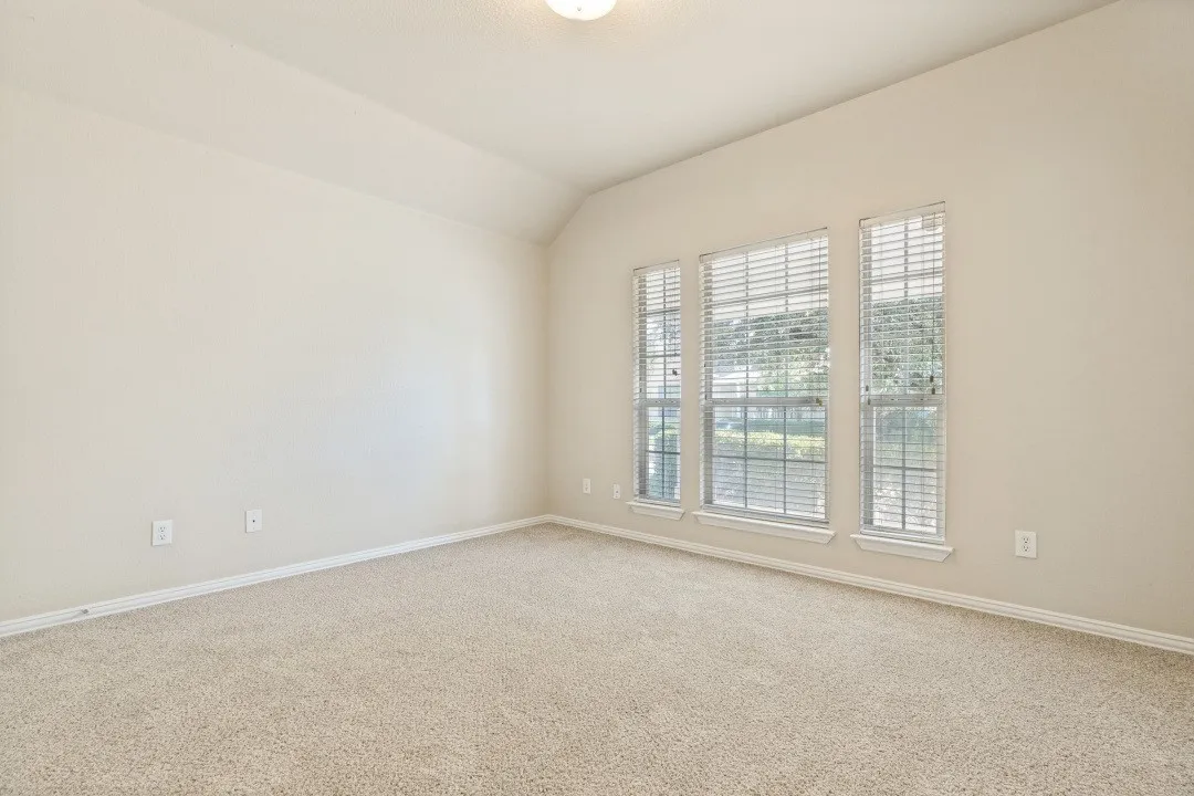 Single Family Residence For Sale in Denton County , 1504 Oakcrest Drive, Providence Village, Texas 76227, 4 Bedroom, 2 Bathroom, 2 Garage spaces, 1,810 Sqft, built in 2004, mls#21340834, Real Estate Agent in Providence Village, Homes For Sale in Denton county, Homes For Sale in Providence Village, Realtor in Providence Village Texas, Real Estate Brokerage Independent Realty Texas, Luminita Cordes Realtor