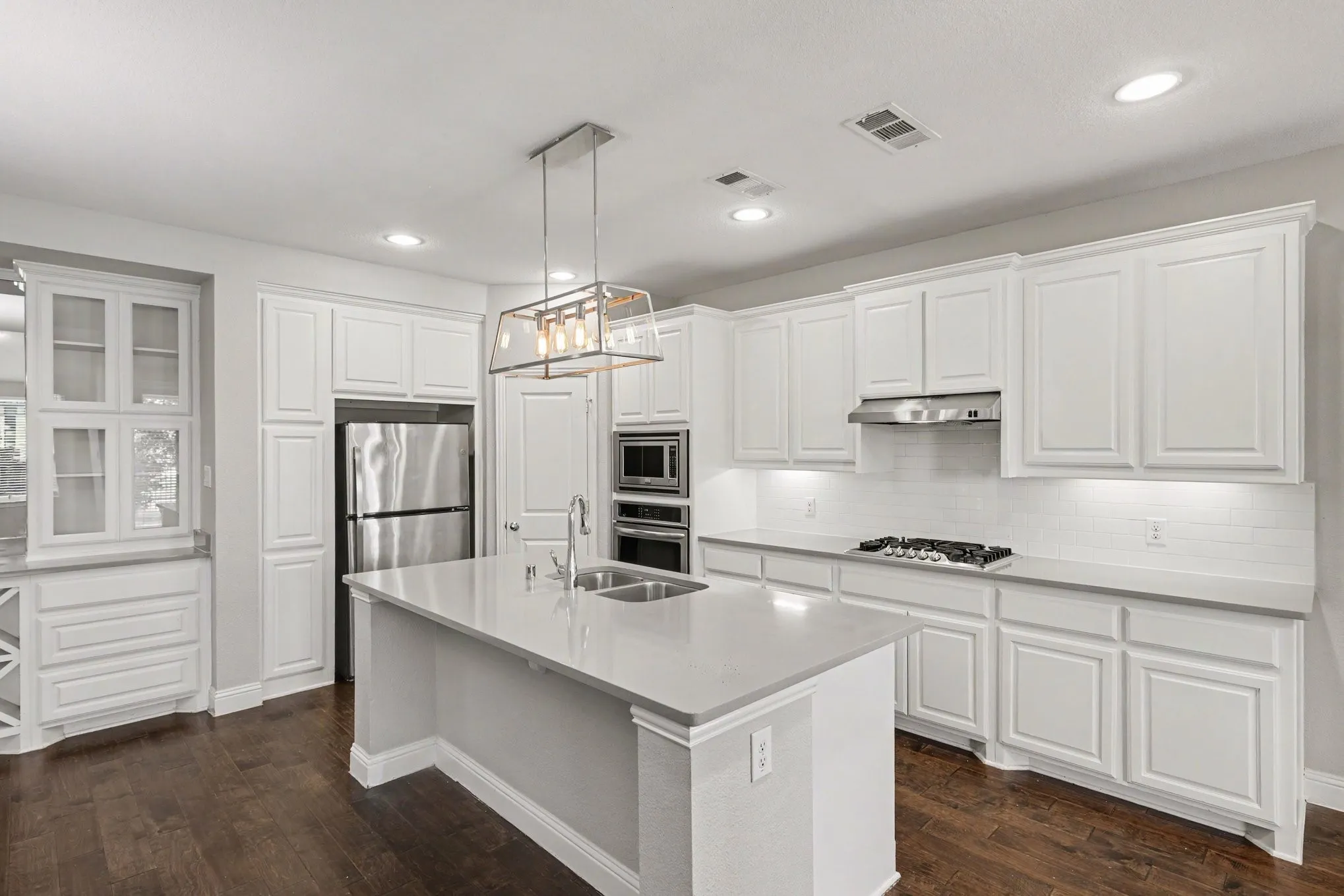 Single Family Residence For Sale in Denton County , 740 Field Crossing, Little Elm, Texas 76227, 4 Bedroom, 3 Bathroom, 2 Garage spaces, 2,786 Sqft, built in 2016, mls#21316729, Real Estate Agent in Little Elm, Homes For Sale in Denton county, Homes For Sale in Little Elm, Realtor in Little Elm Texas, Real Estate Brokerage Independent Realty Texas, Luminita Cordes Realtor